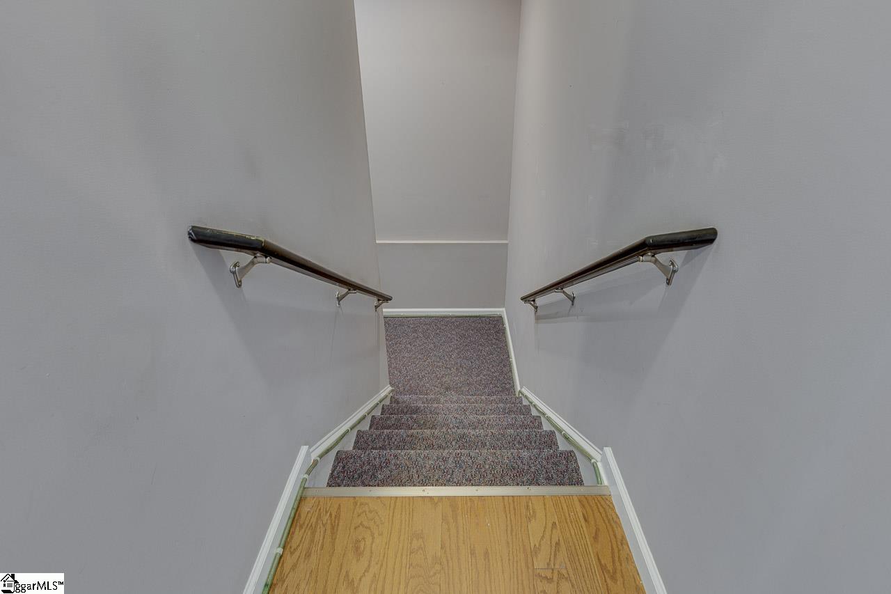 106 Saybrook Road Property Photo 27