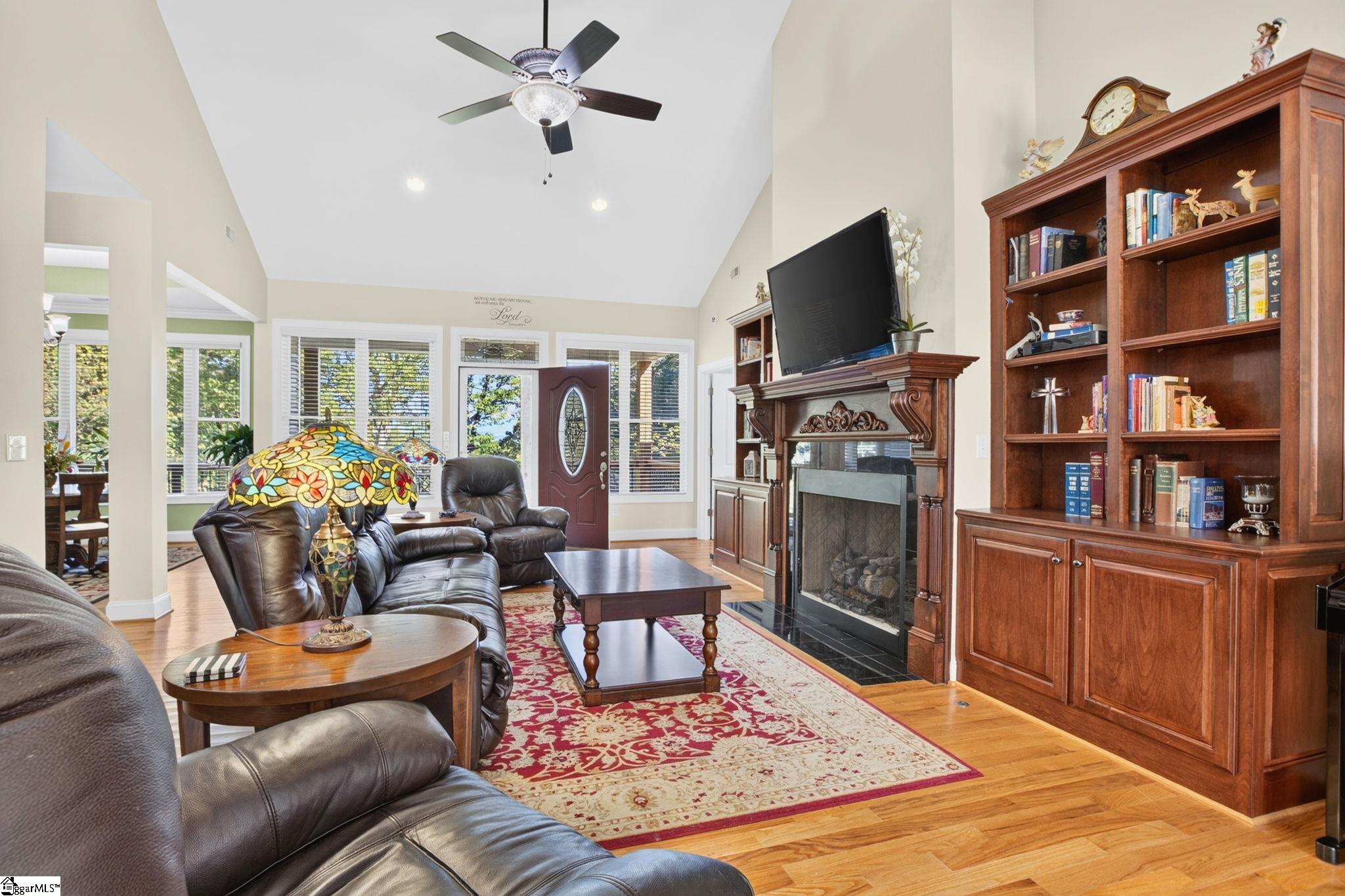 61 Allen Road Property Photo 8