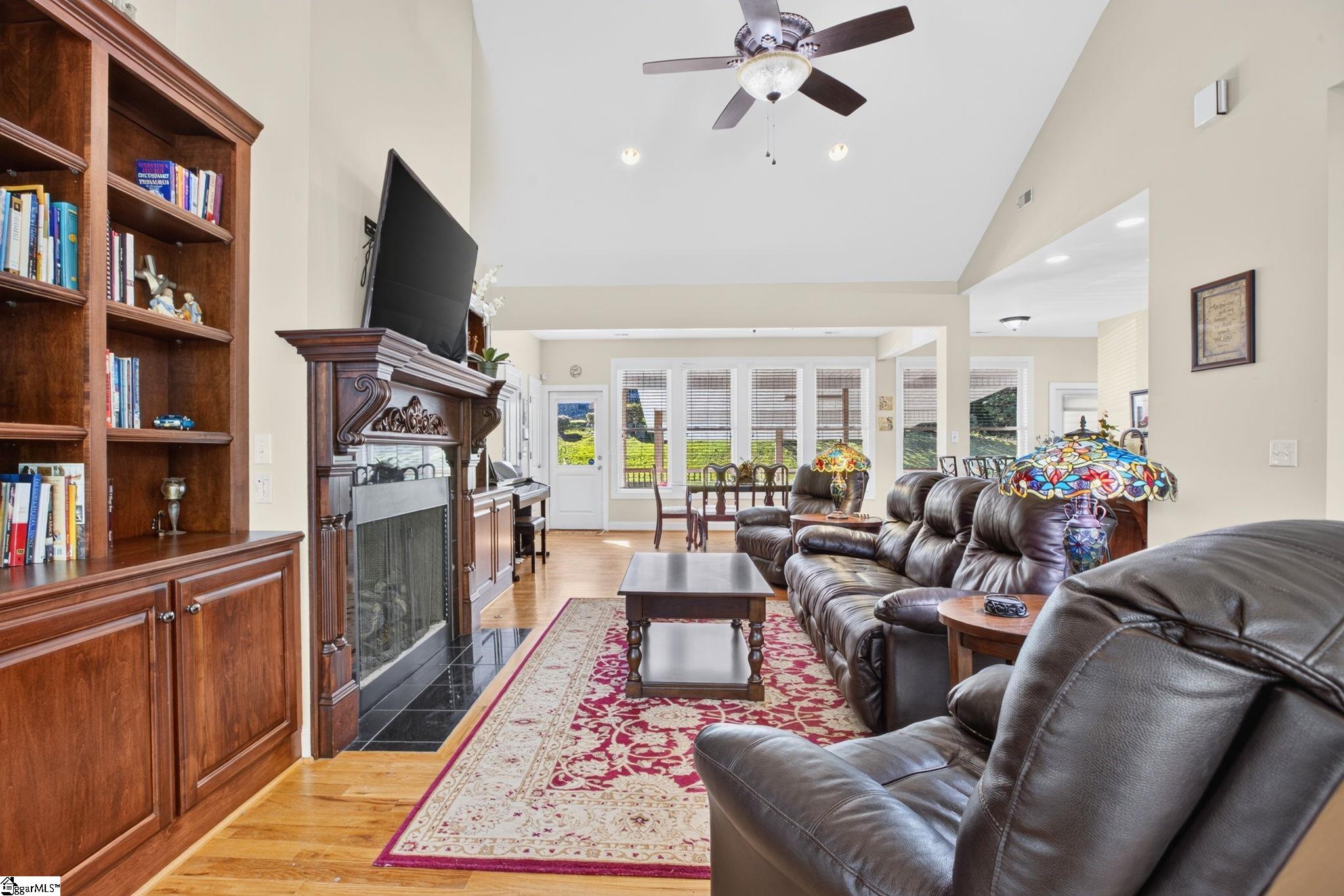 61 Allen Road Property Photo 11