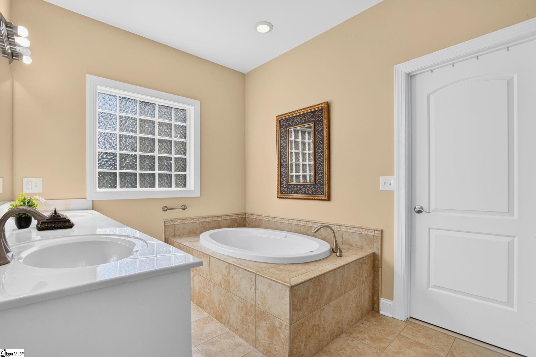 61 Allen Road Property Photo 26