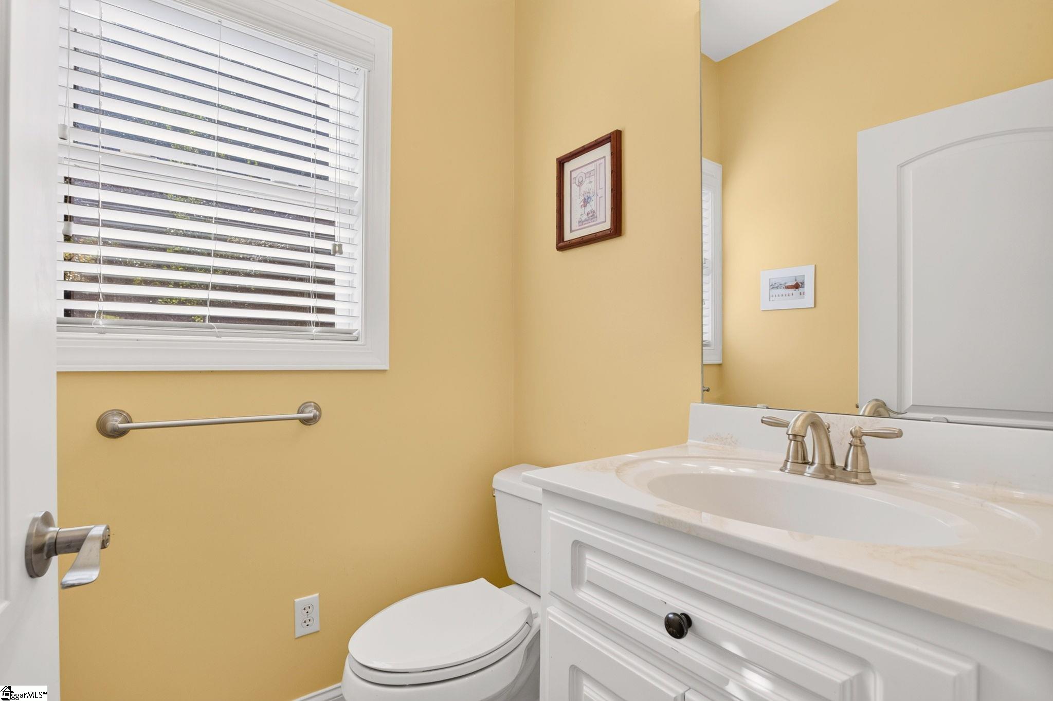 61 Allen Road Property Photo 32