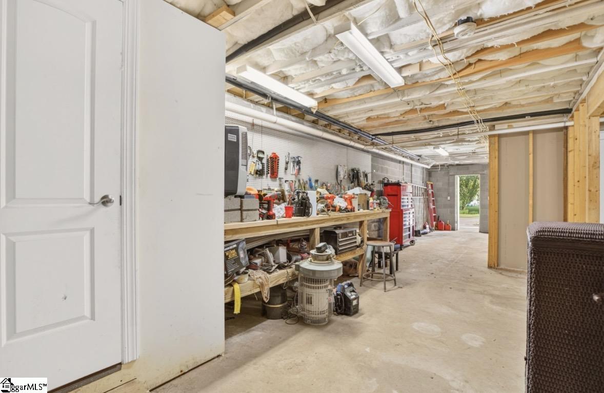 61 Allen Road Property Photo 36