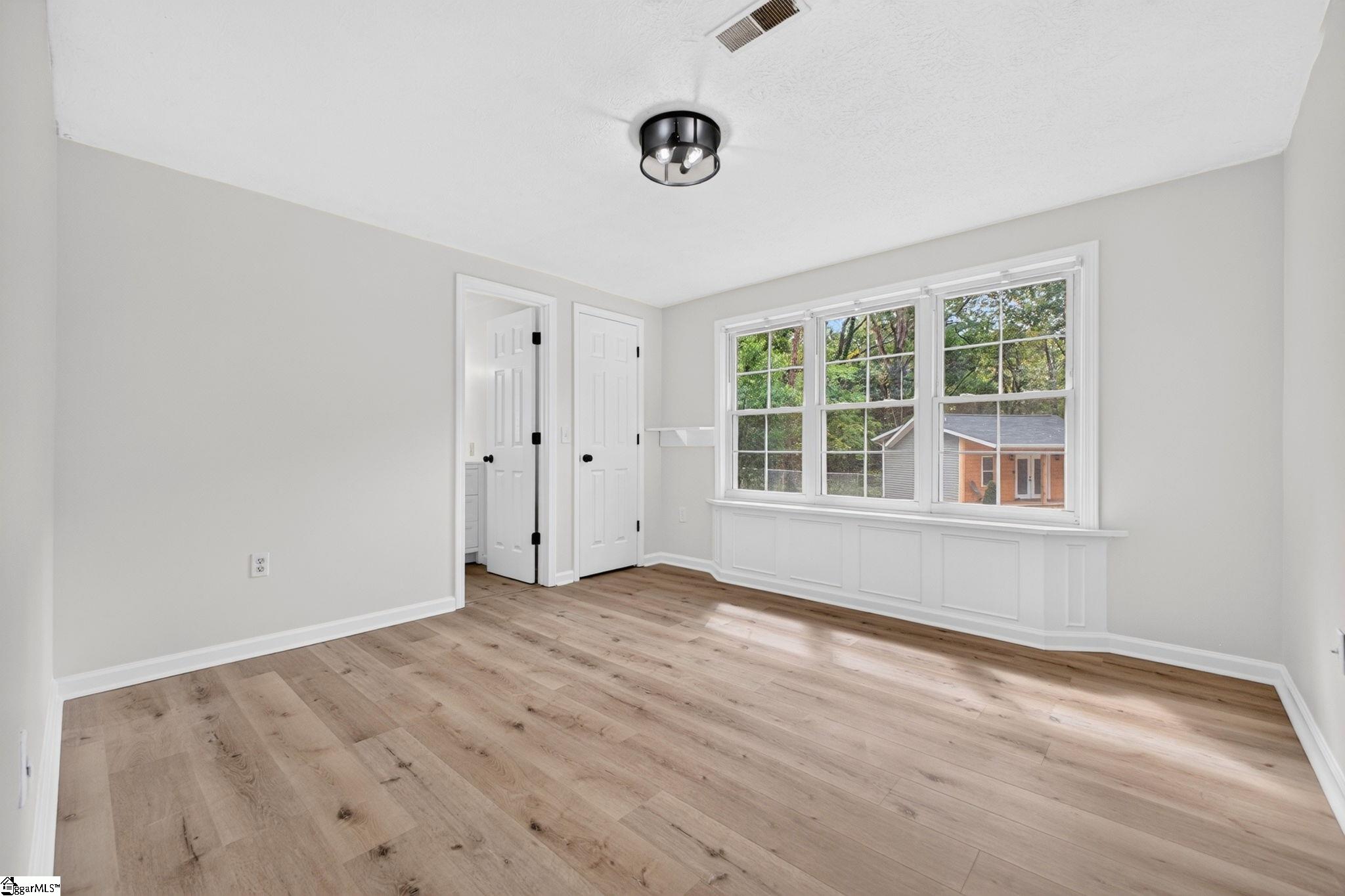 17 Woodharbor Drive Property Photo 12