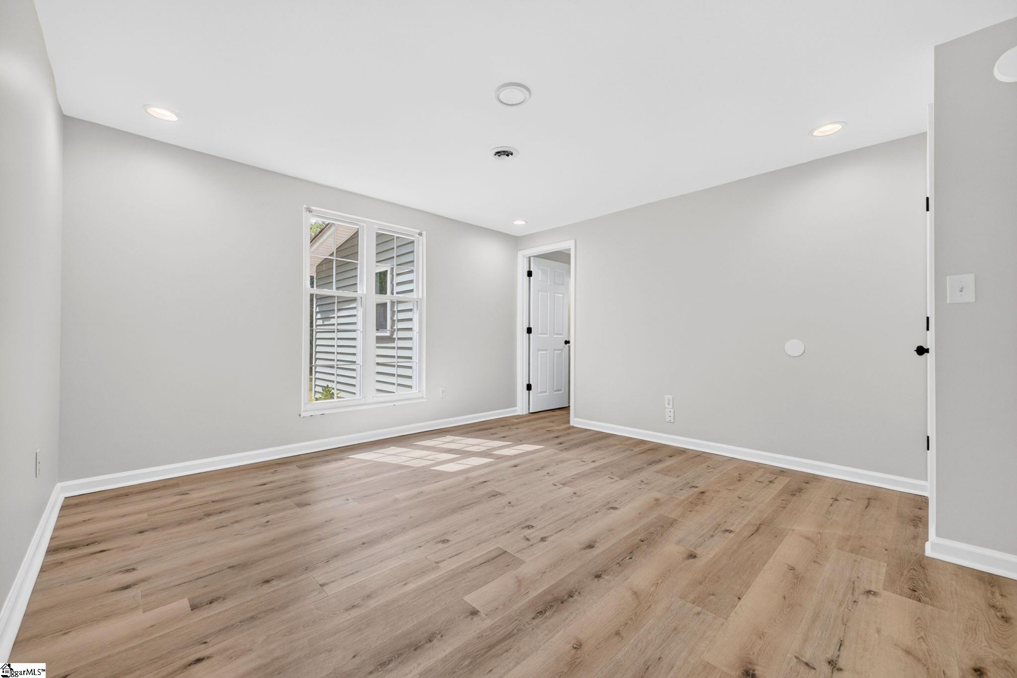 17 Woodharbor Drive Property Photo 20
