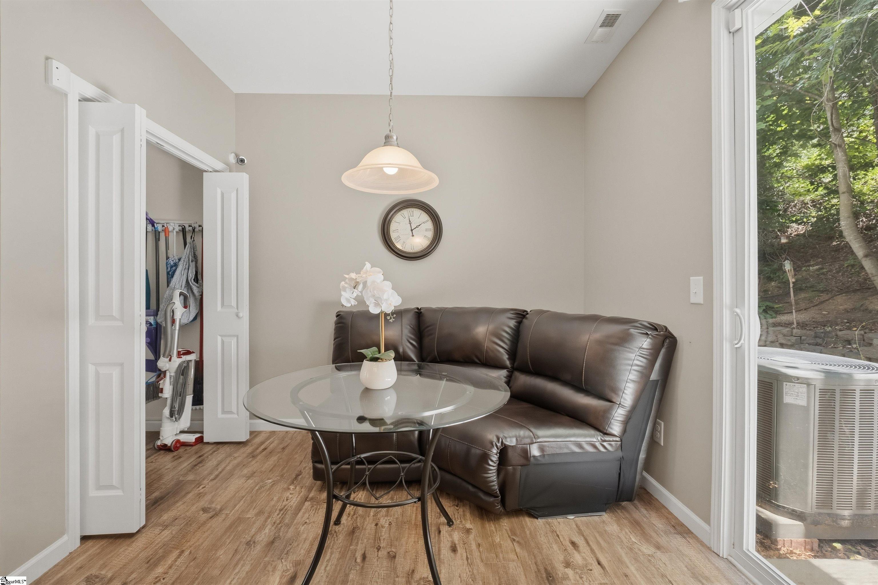 115 Huntress Drive Property Photo 8