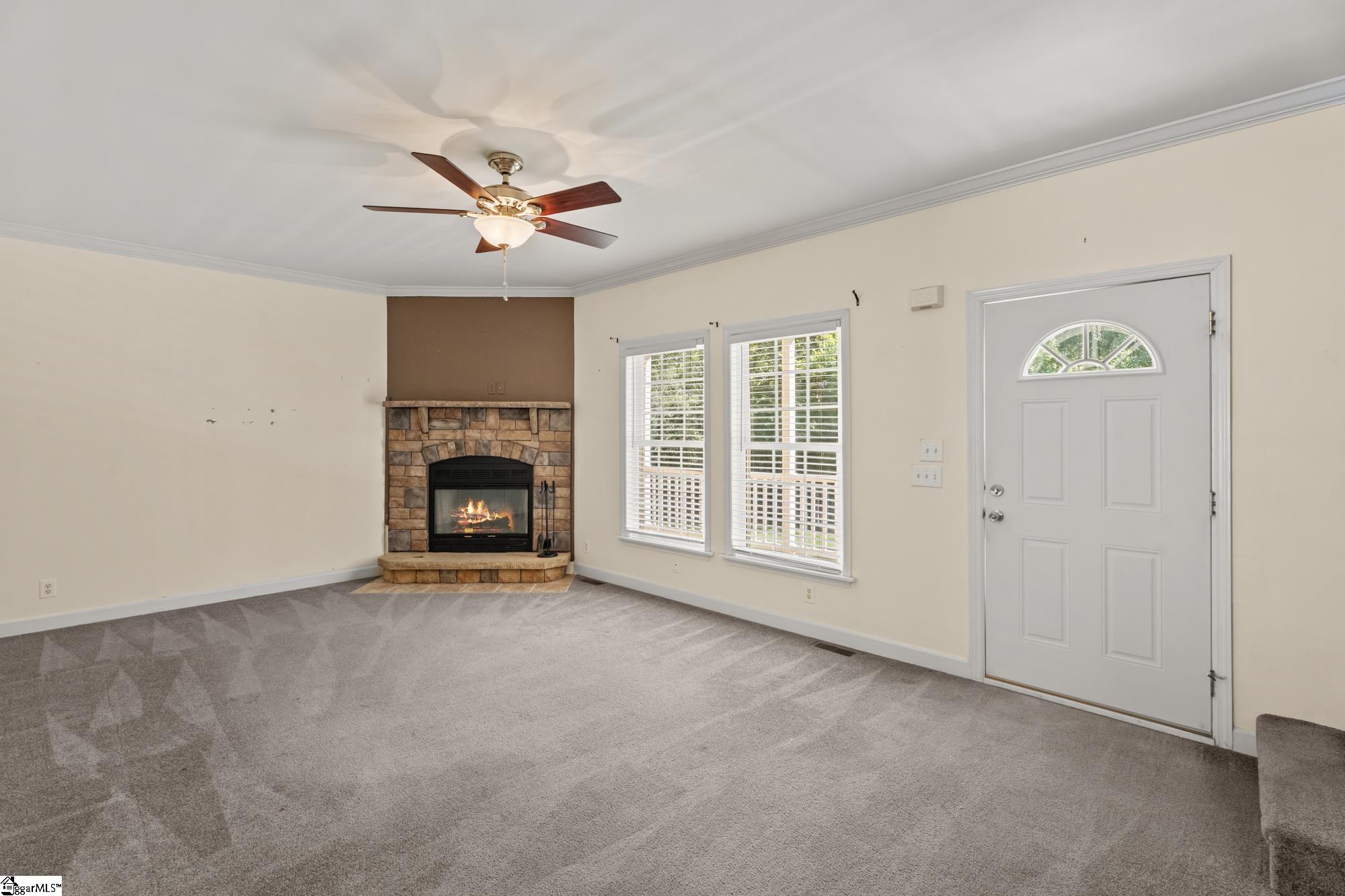 2538 Downalong Drive Property Photo 4