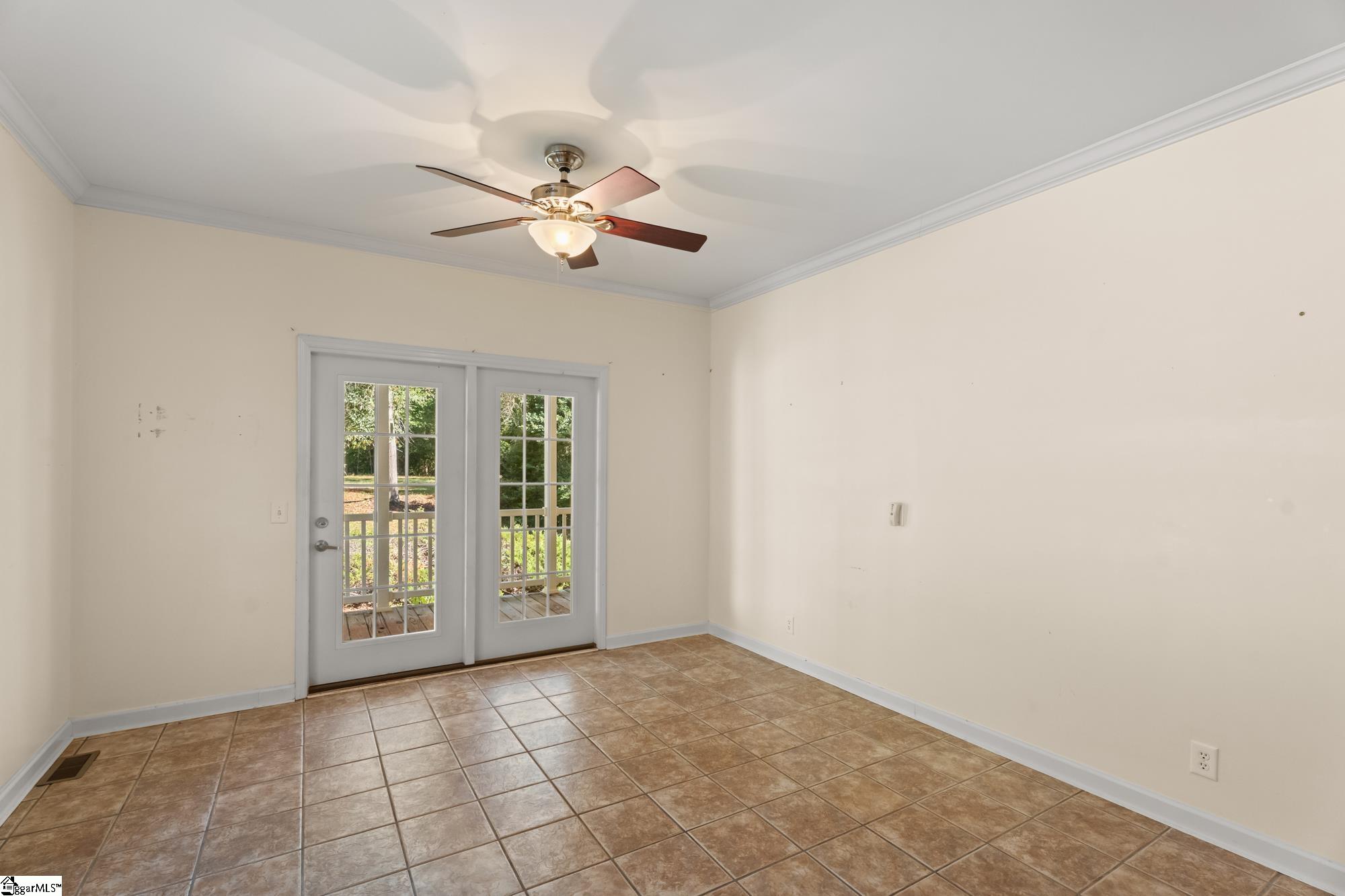 2538 Downalong Drive Property Photo 10