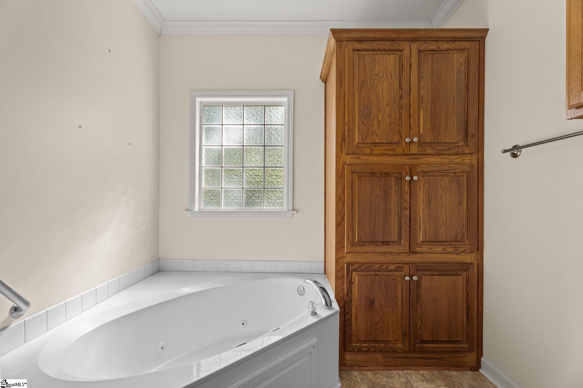 2538 Downalong Drive Property Photo 15
