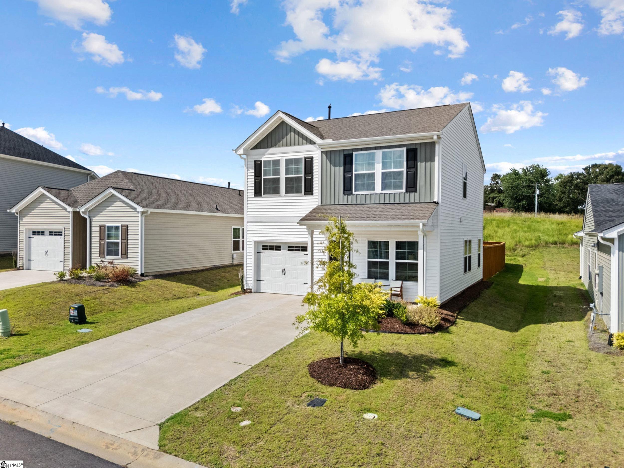 1444 Donhill Drive Property Photo 3