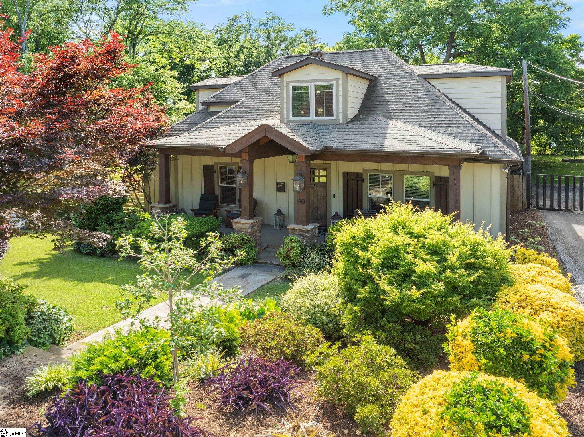 40 Keowee Avenue Property Photo 1