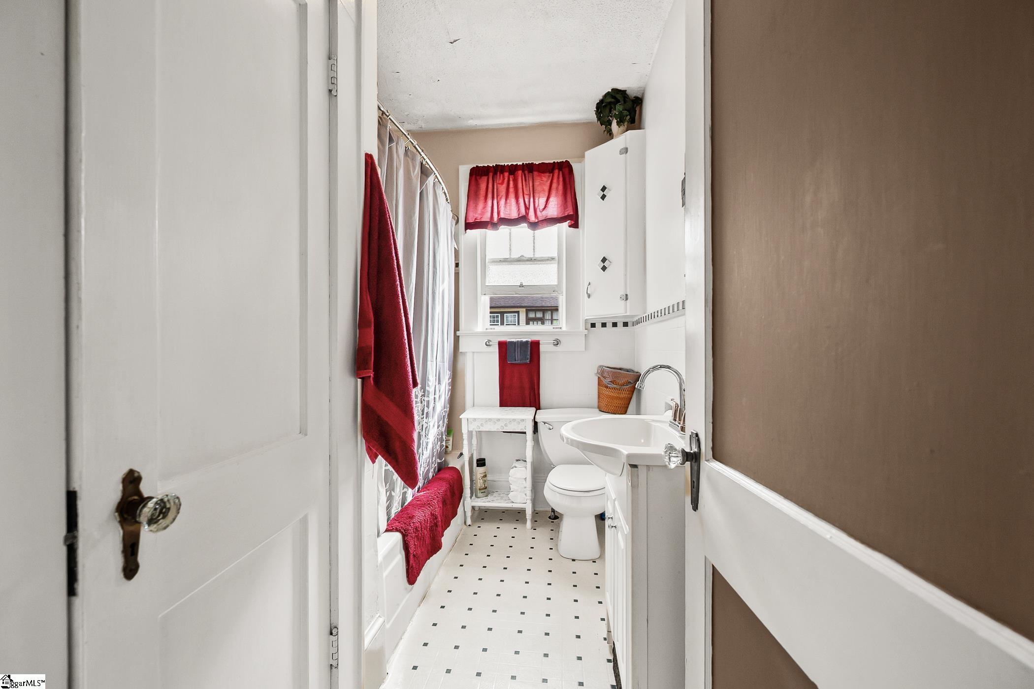 226 Irby Avenue Property Photo 17