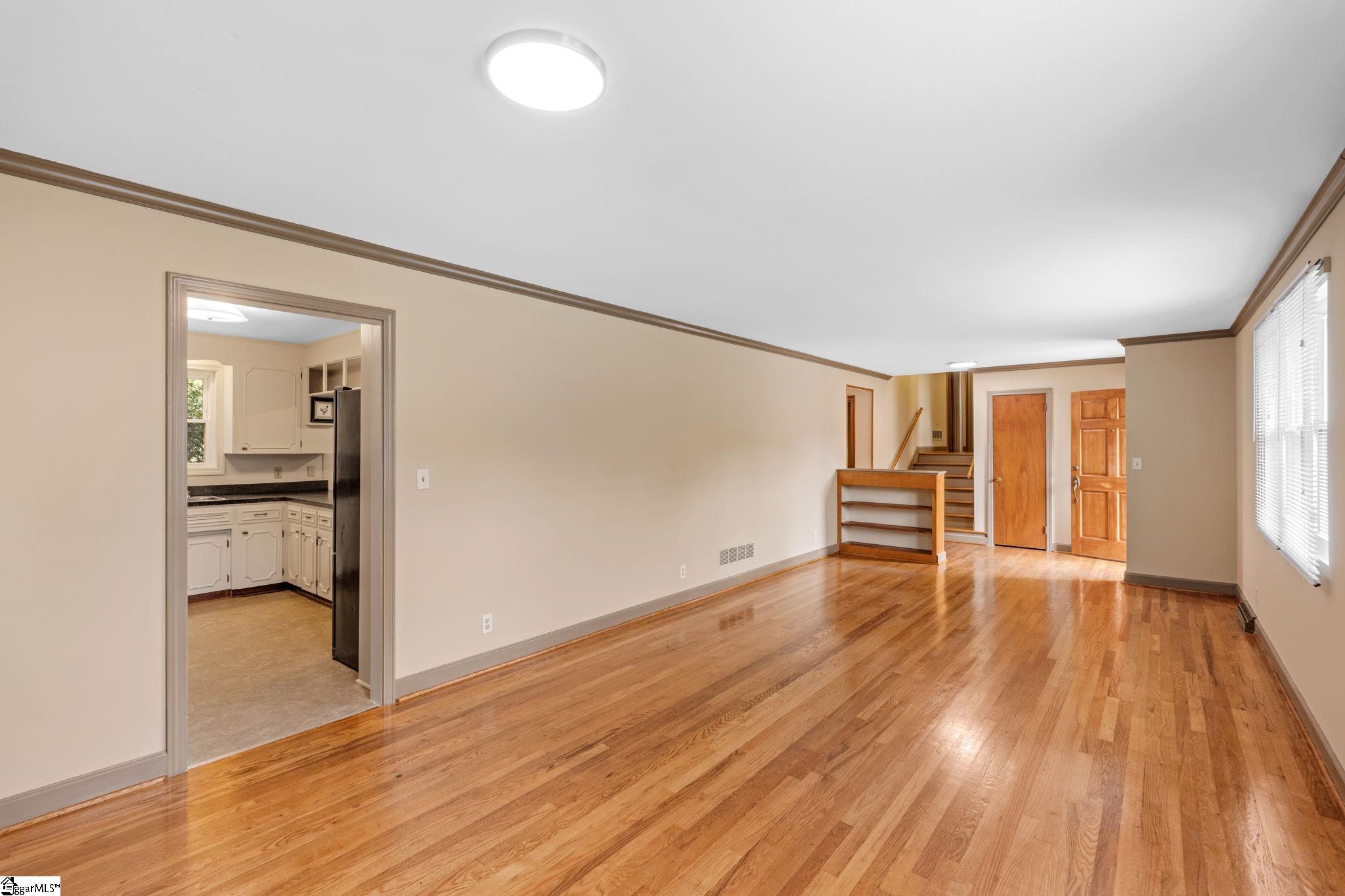 7 Dublin Court Property Photo 3