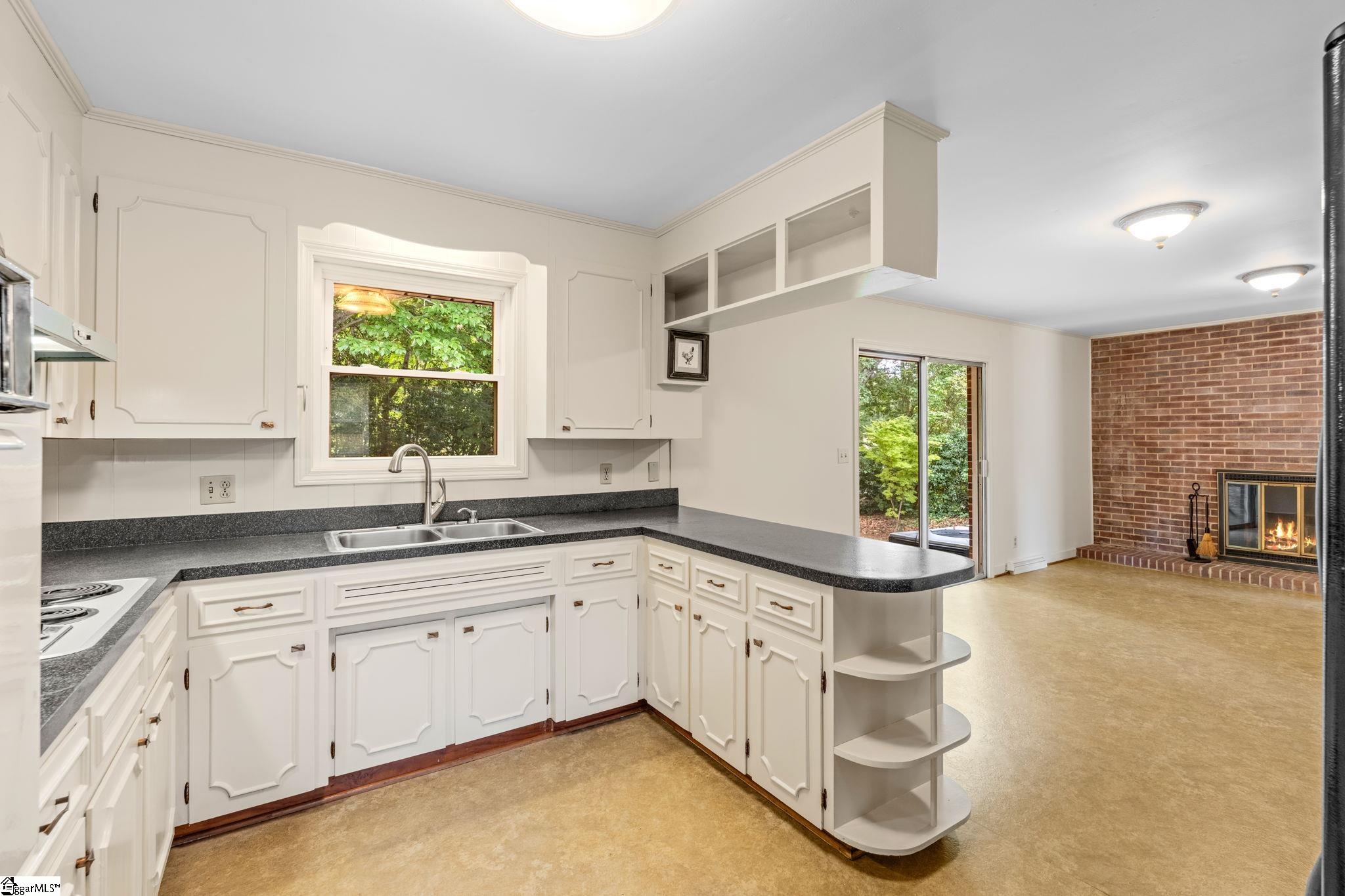 7 Dublin Court Property Photo 10