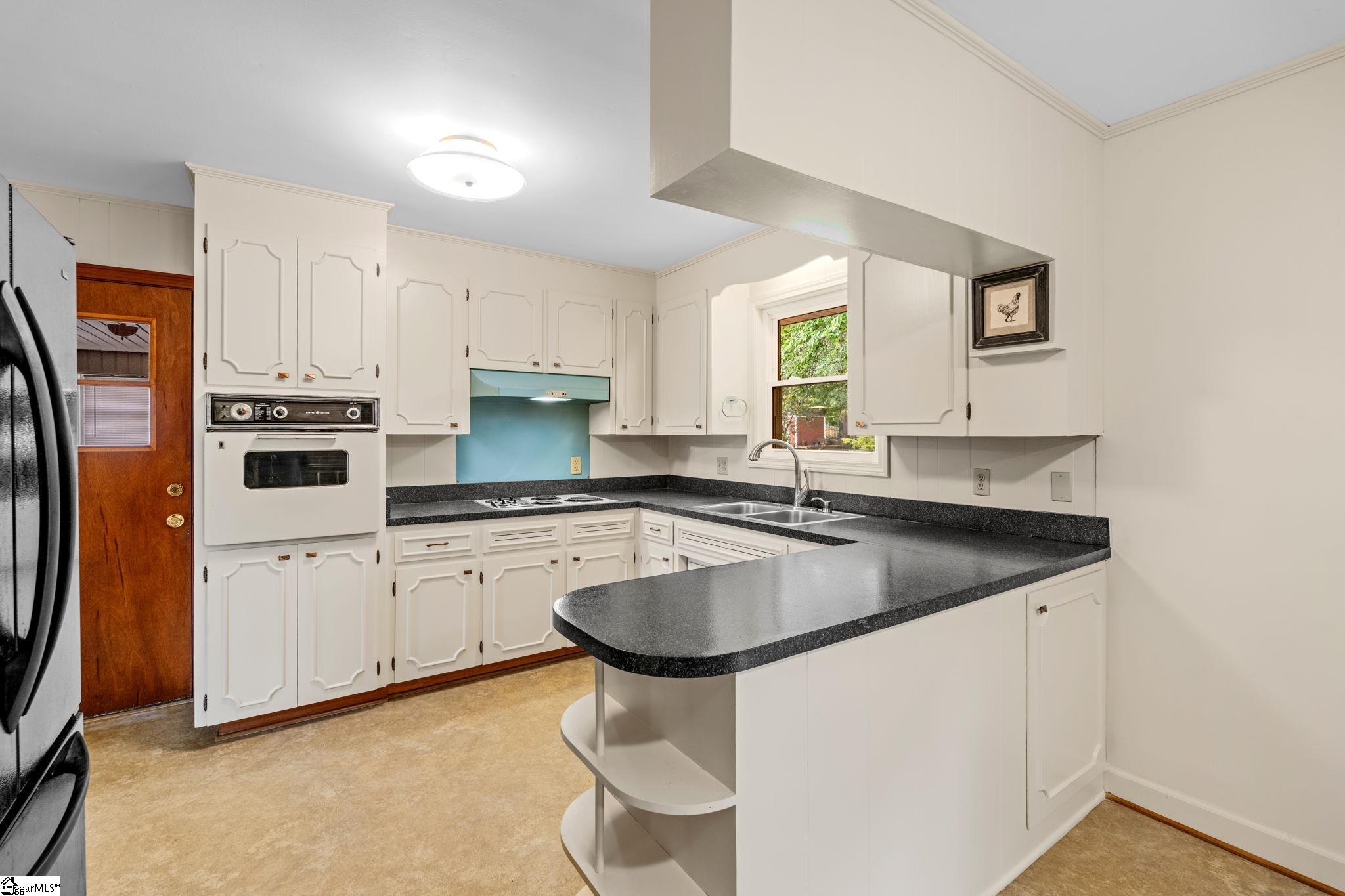 7 Dublin Court Property Photo 11