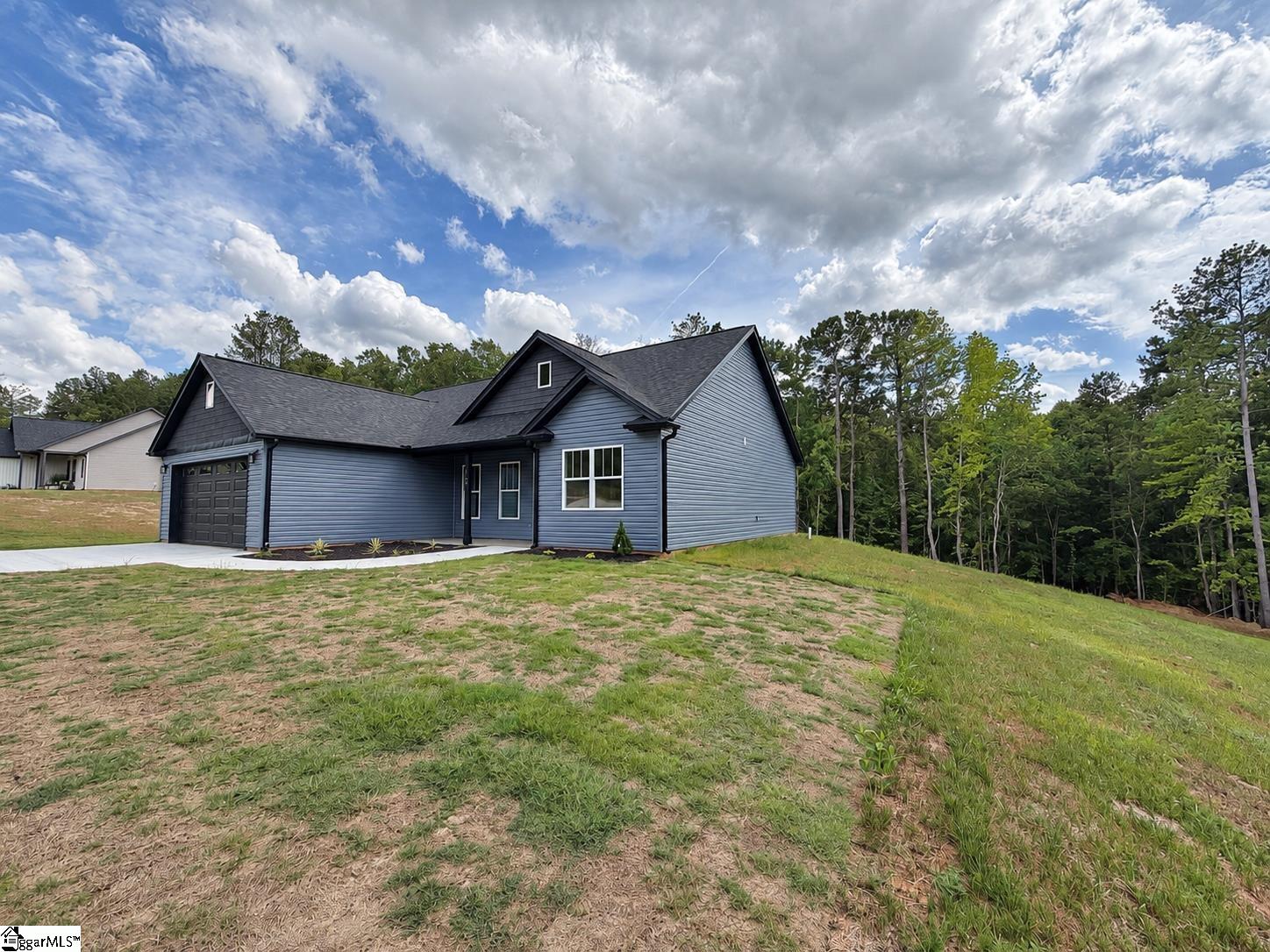 1606084 Property Photo 2