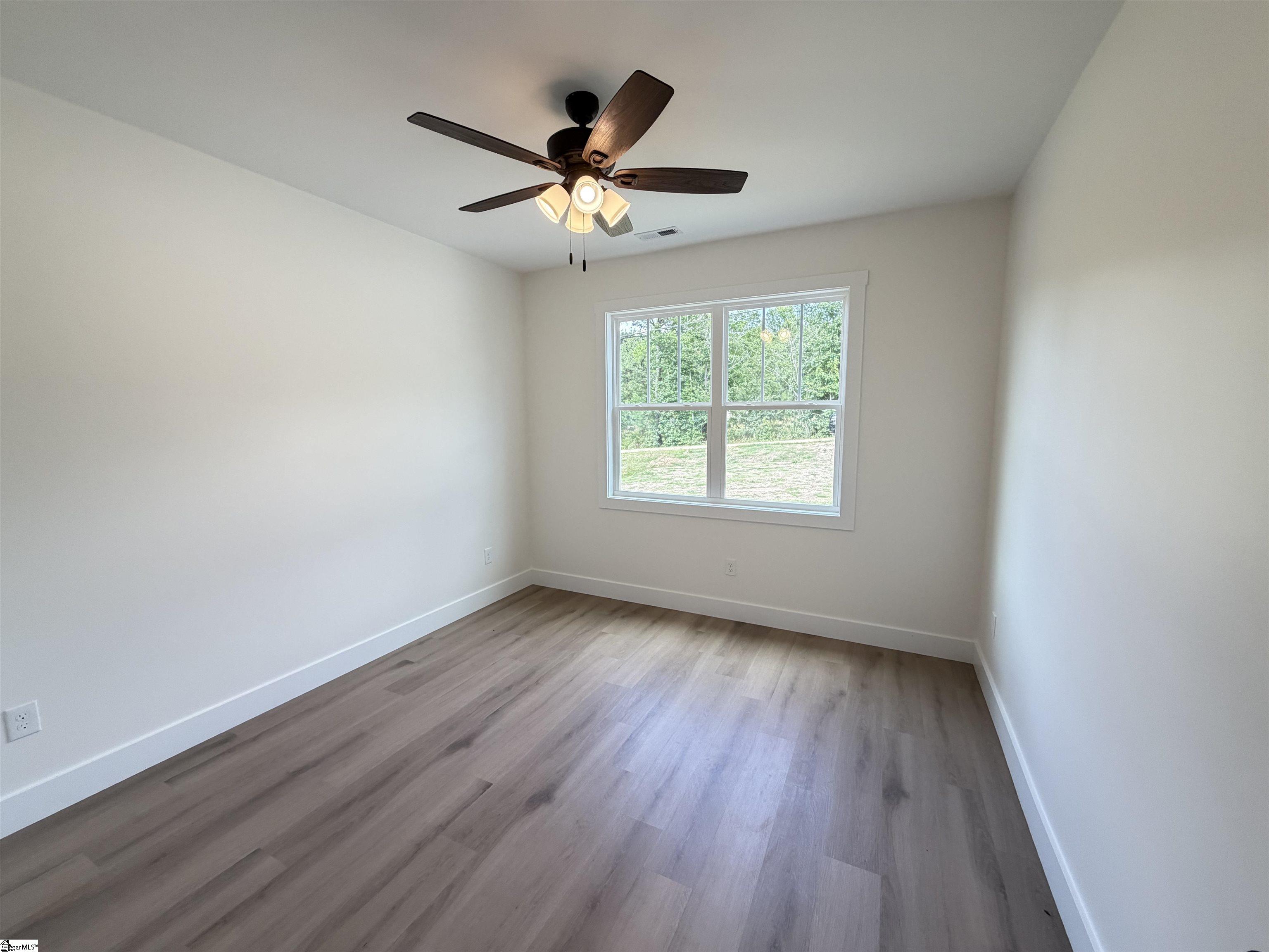 1606084 Property Photo 18