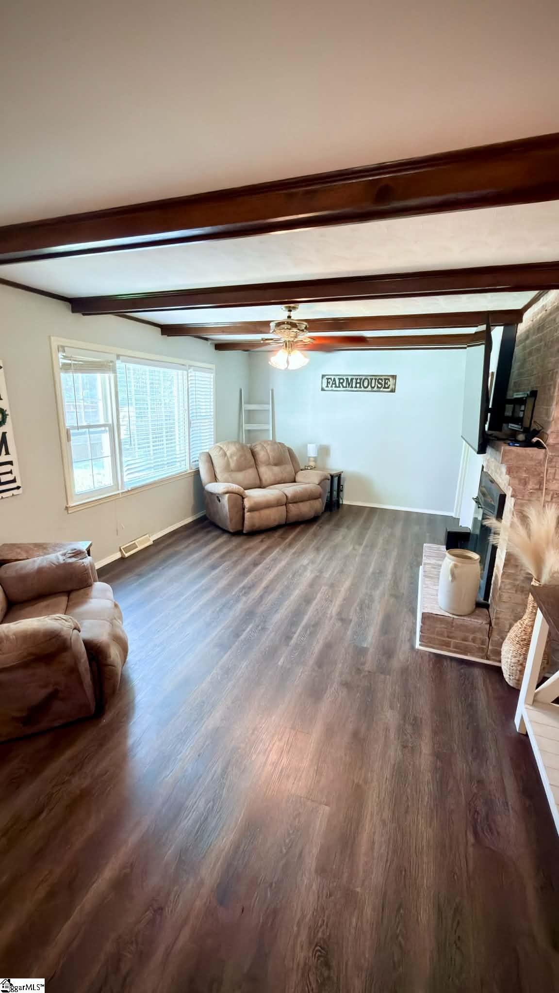 103 Knollview Drive Property Photo 2