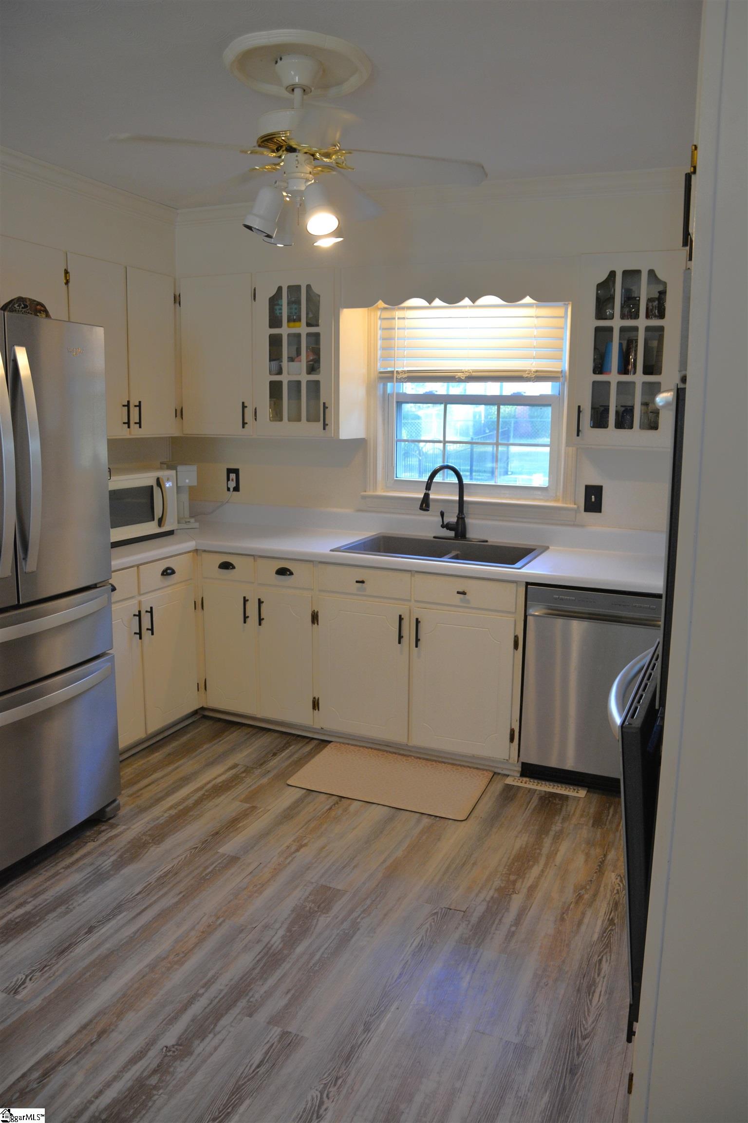 103 Knollview Drive Property Photo 7