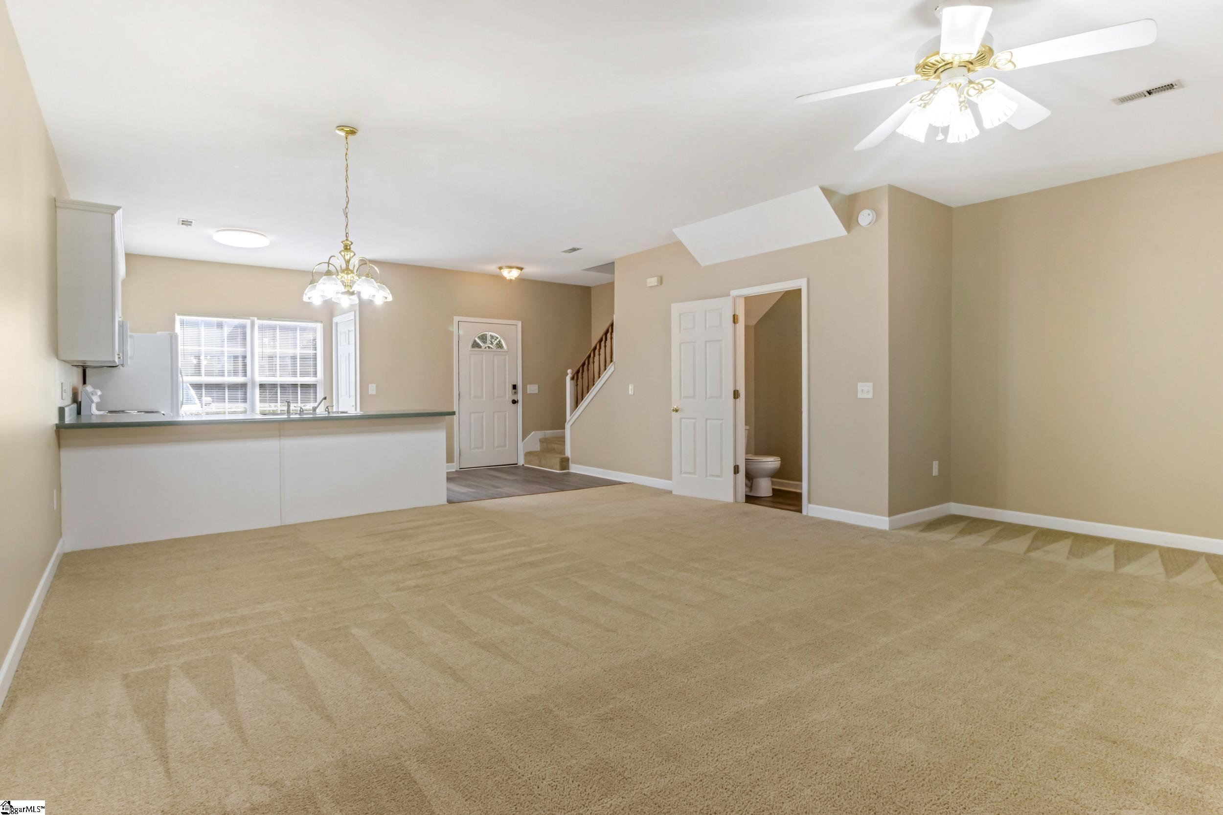 48 Ridgestone Circle Property Photo 8