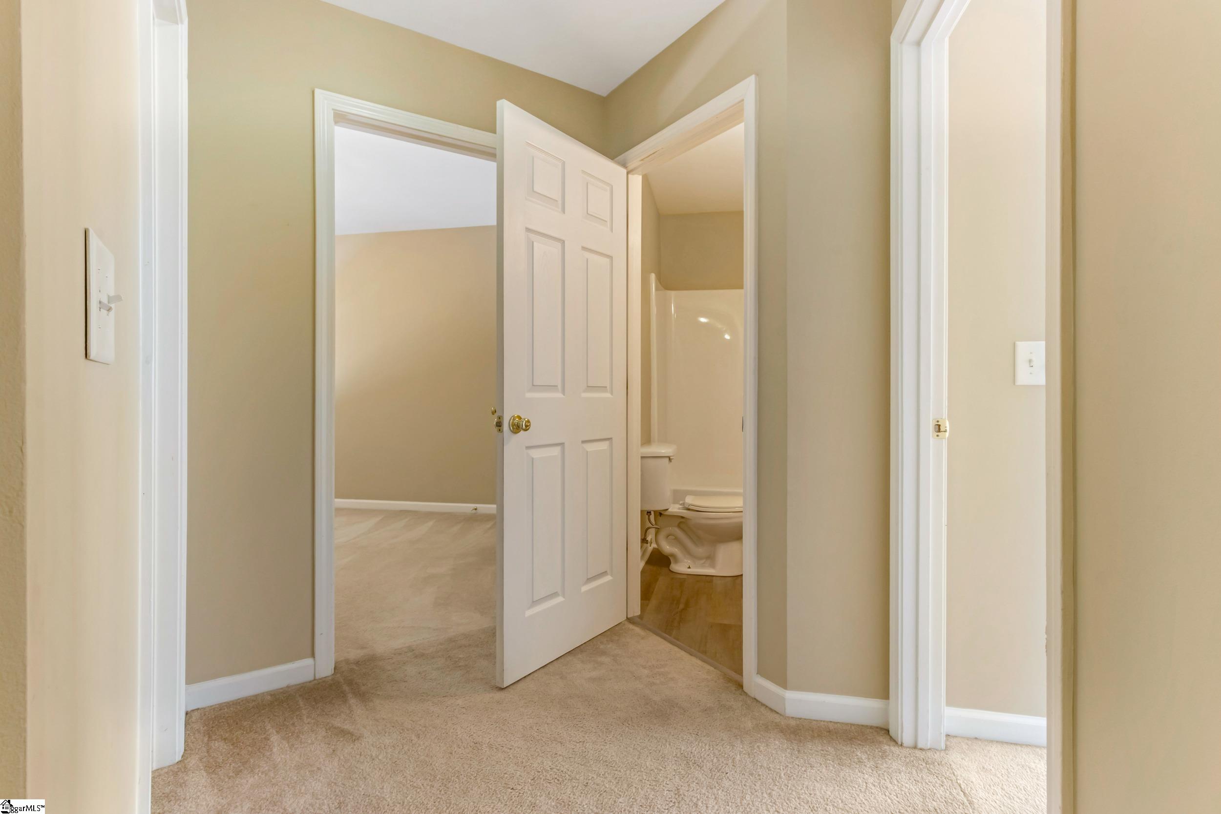 48 Ridgestone Circle Property Photo 11