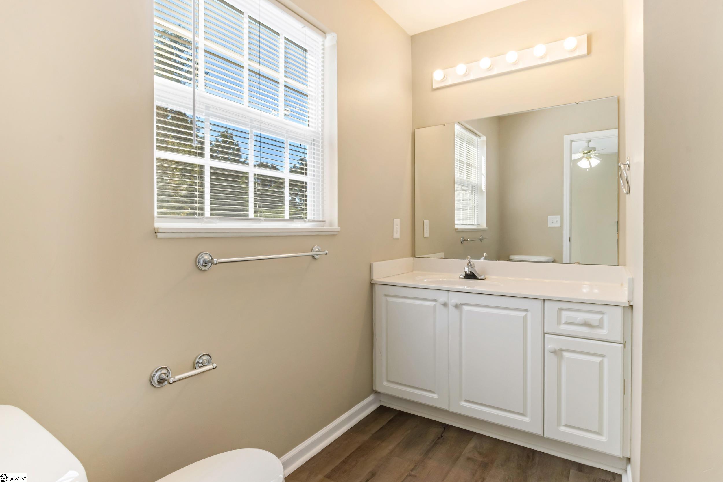 48 Ridgestone Circle Property Photo 15