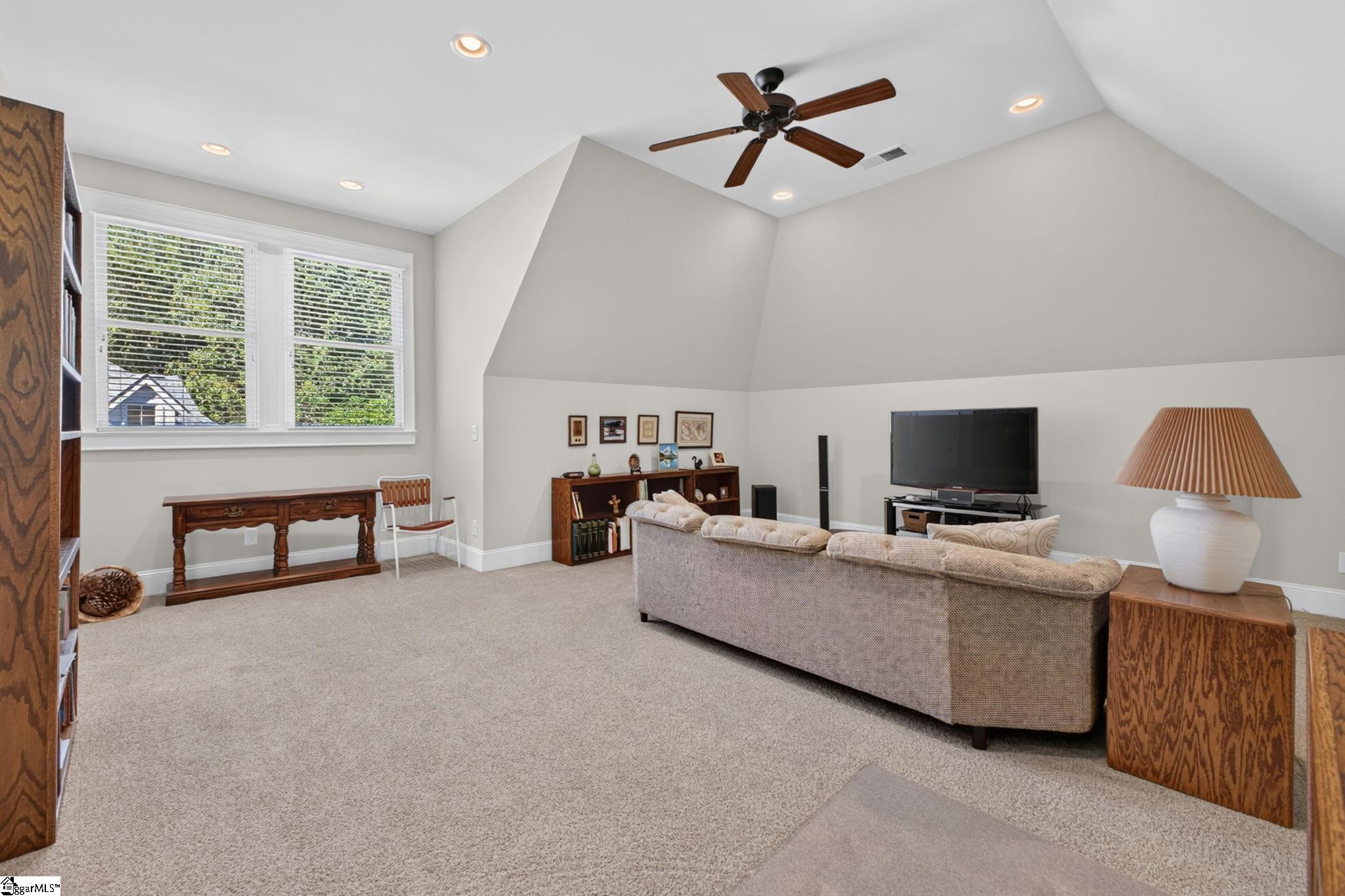 101 Treetops Court Property Photo 27
