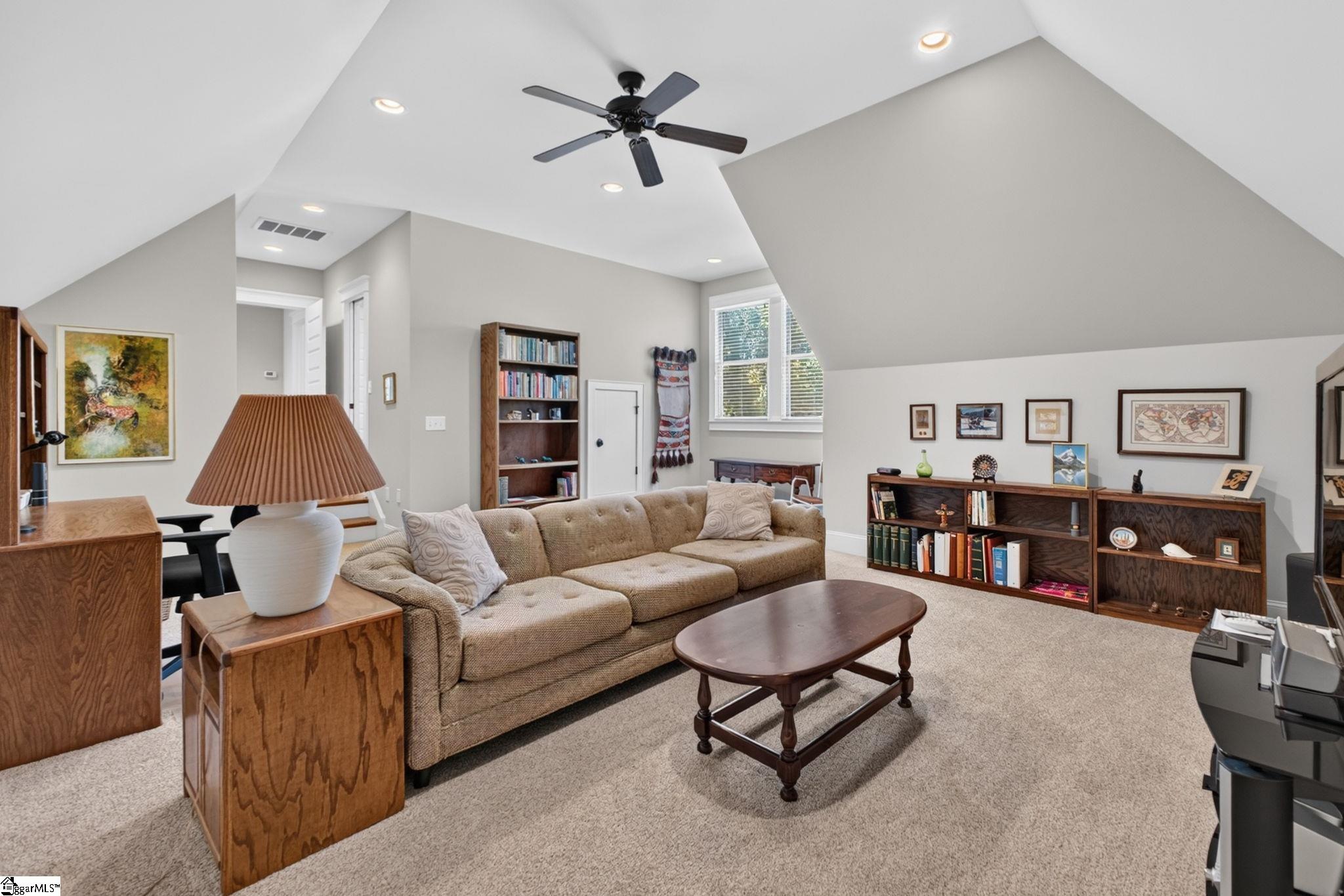 101 Treetops Court Property Photo 28