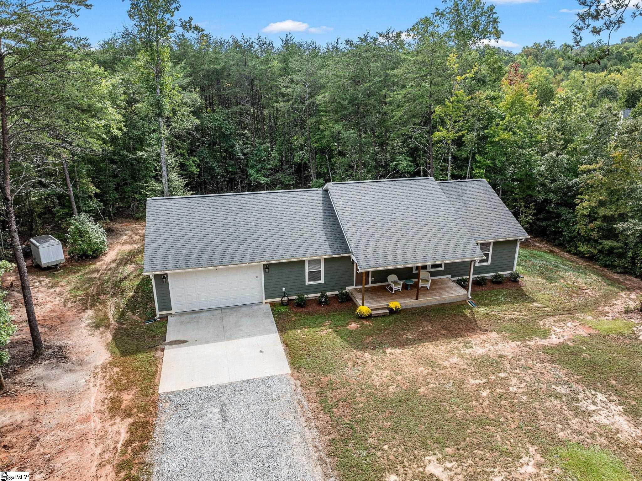 360 Greenwood Road Property Photo 3