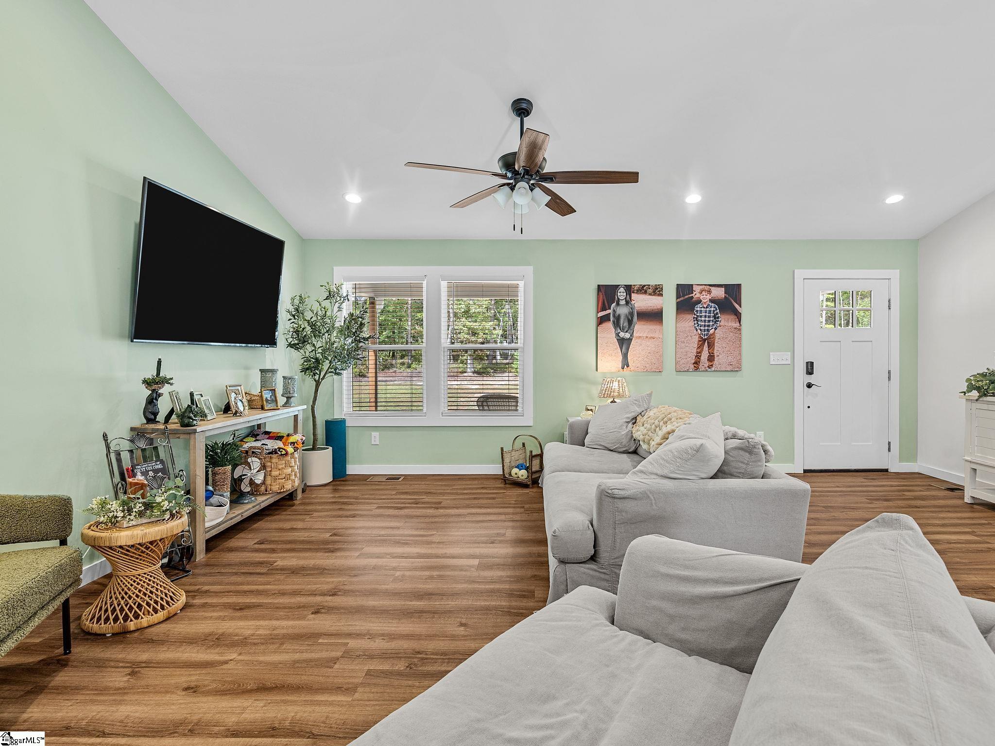 360 Greenwood Road Property Photo 10