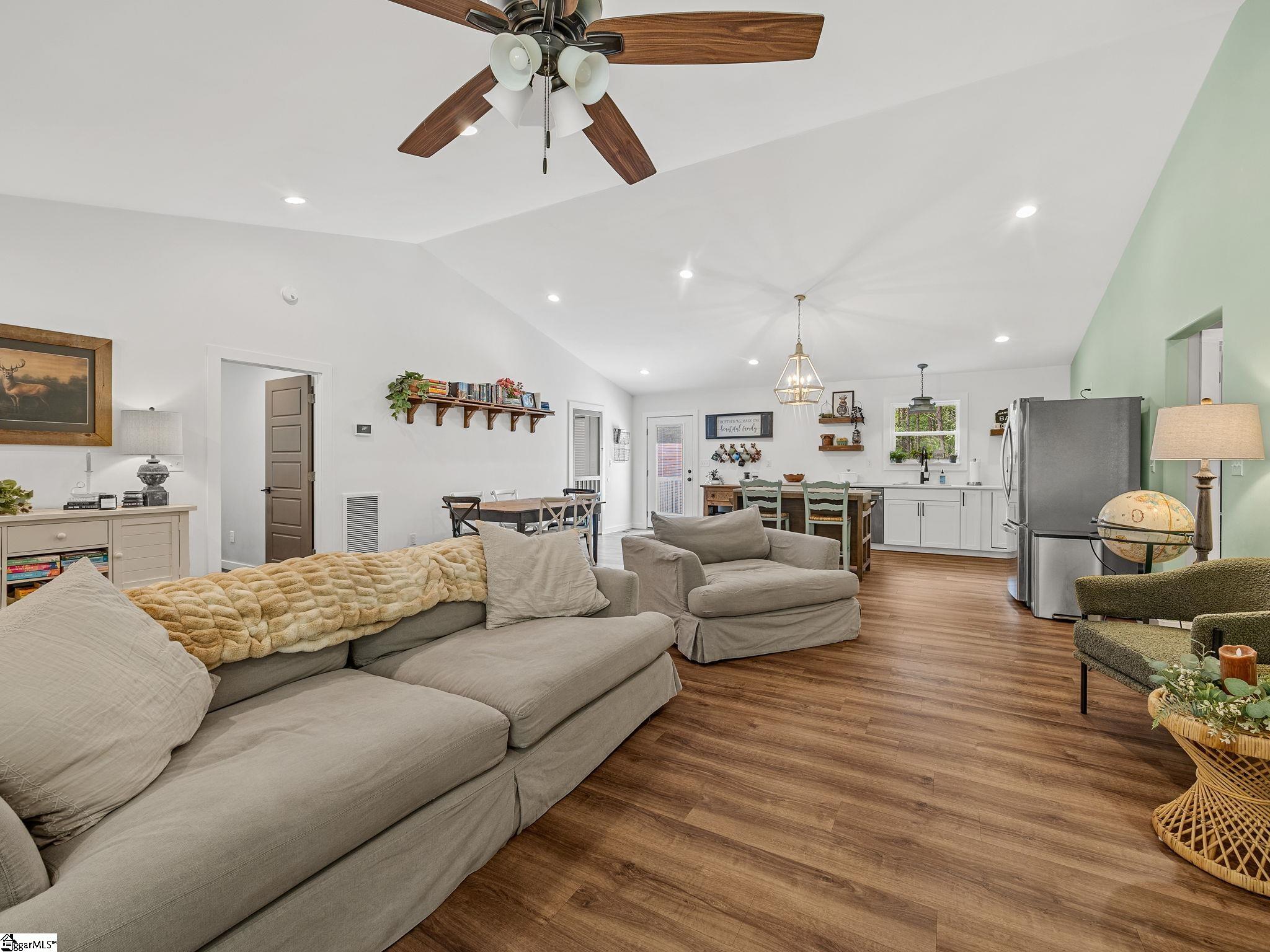 360 Greenwood Road Property Photo 12