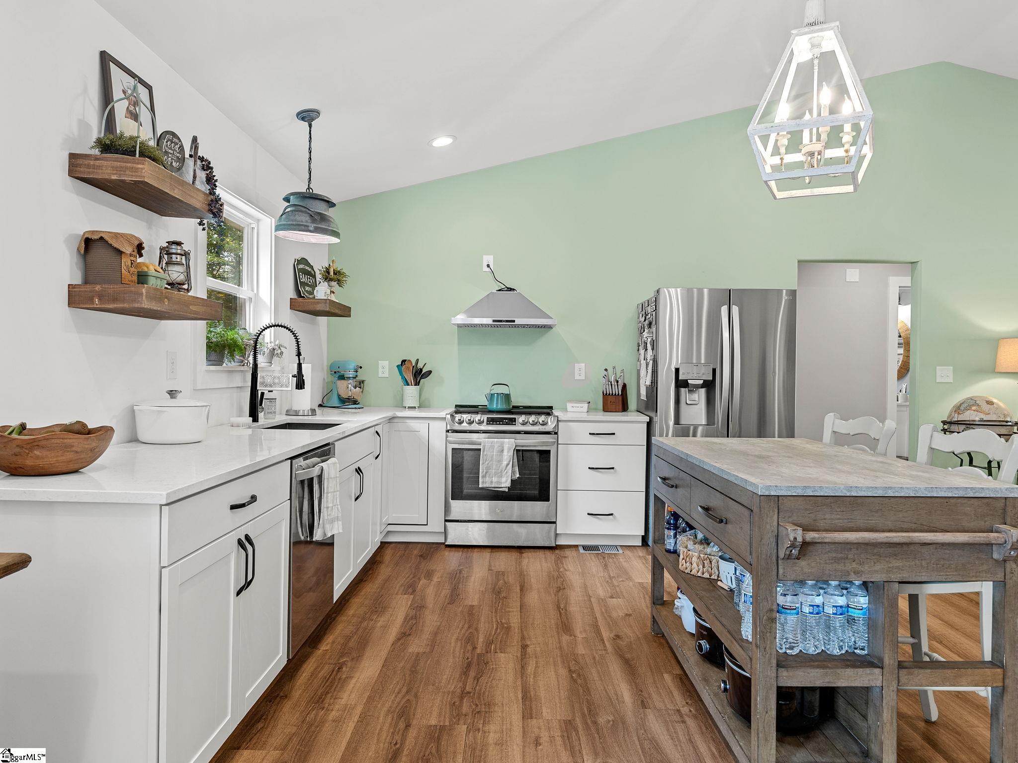 360 Greenwood Road Property Photo 15