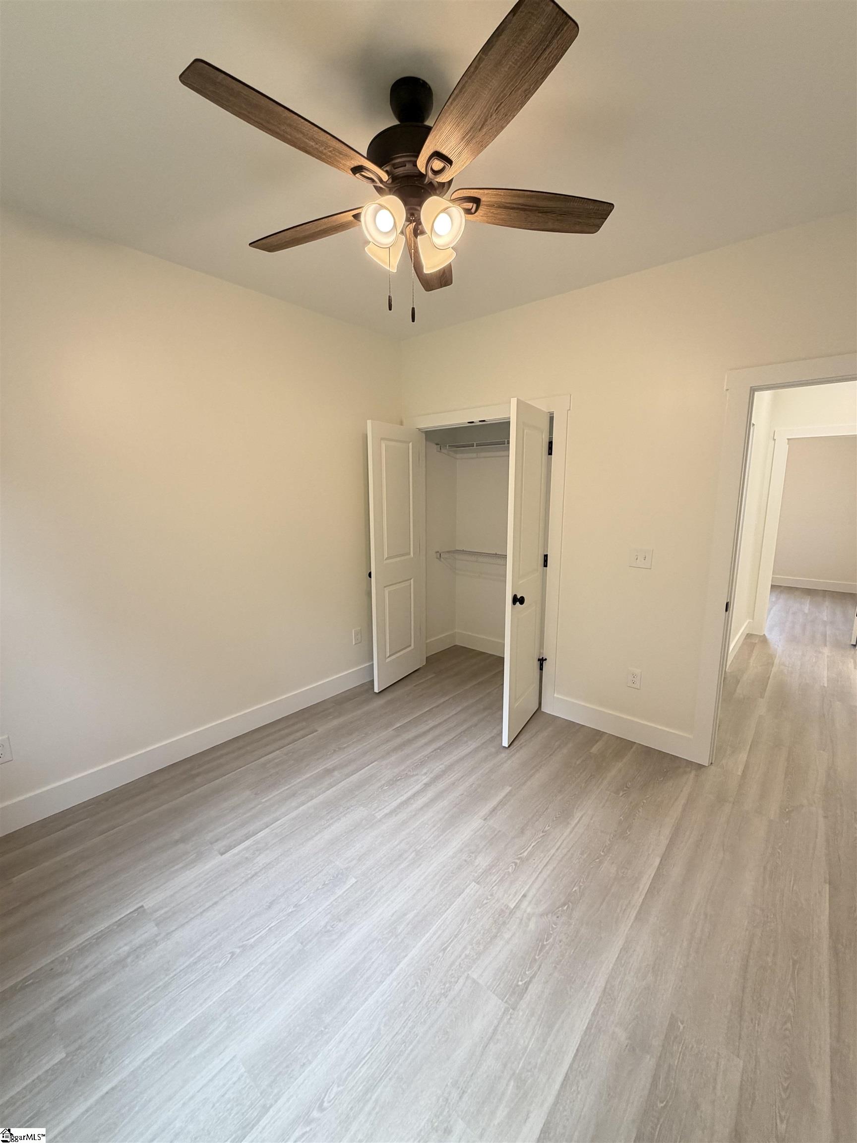 1606093 Property Photo 13