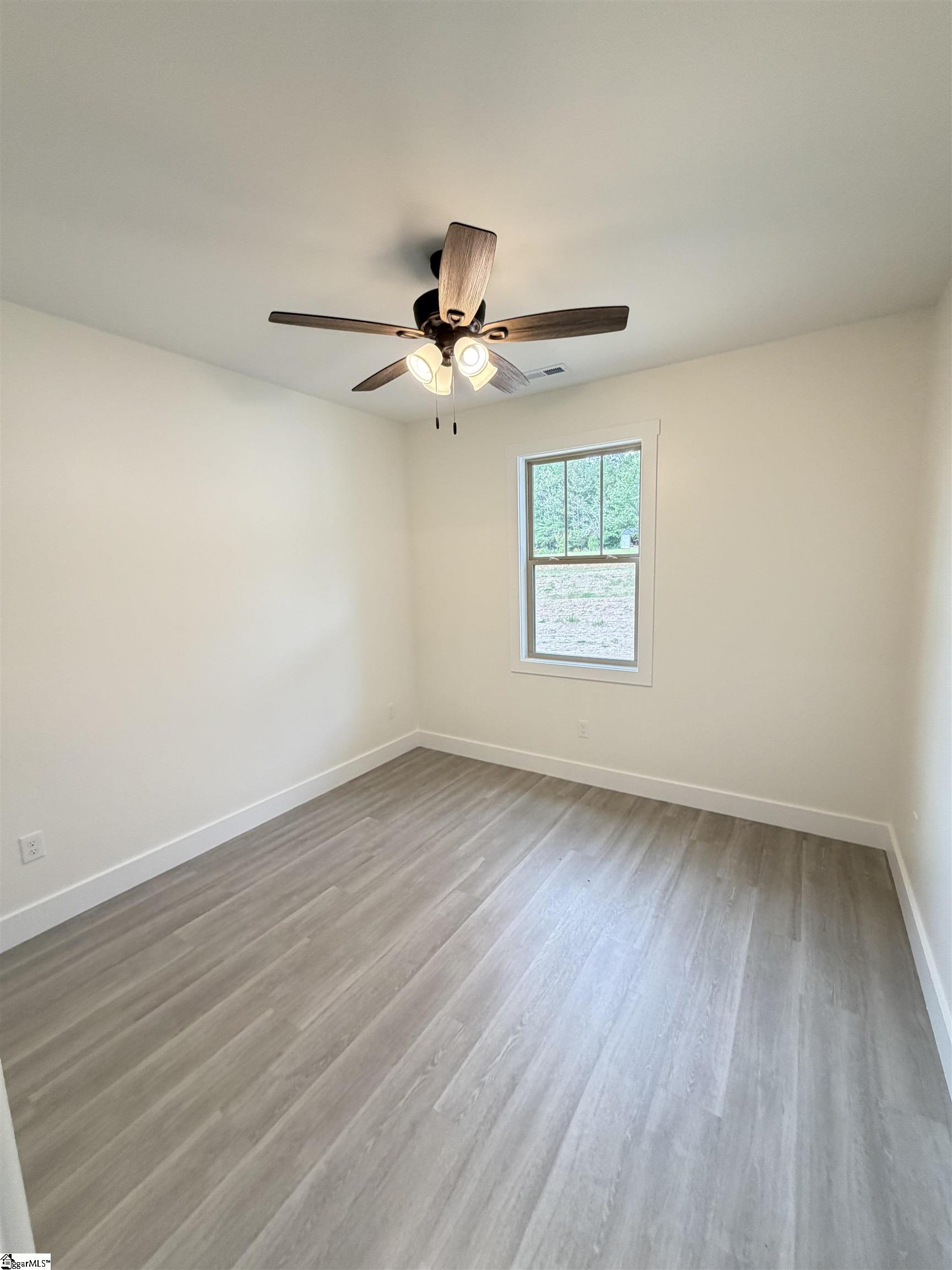 1606093 Property Photo 19