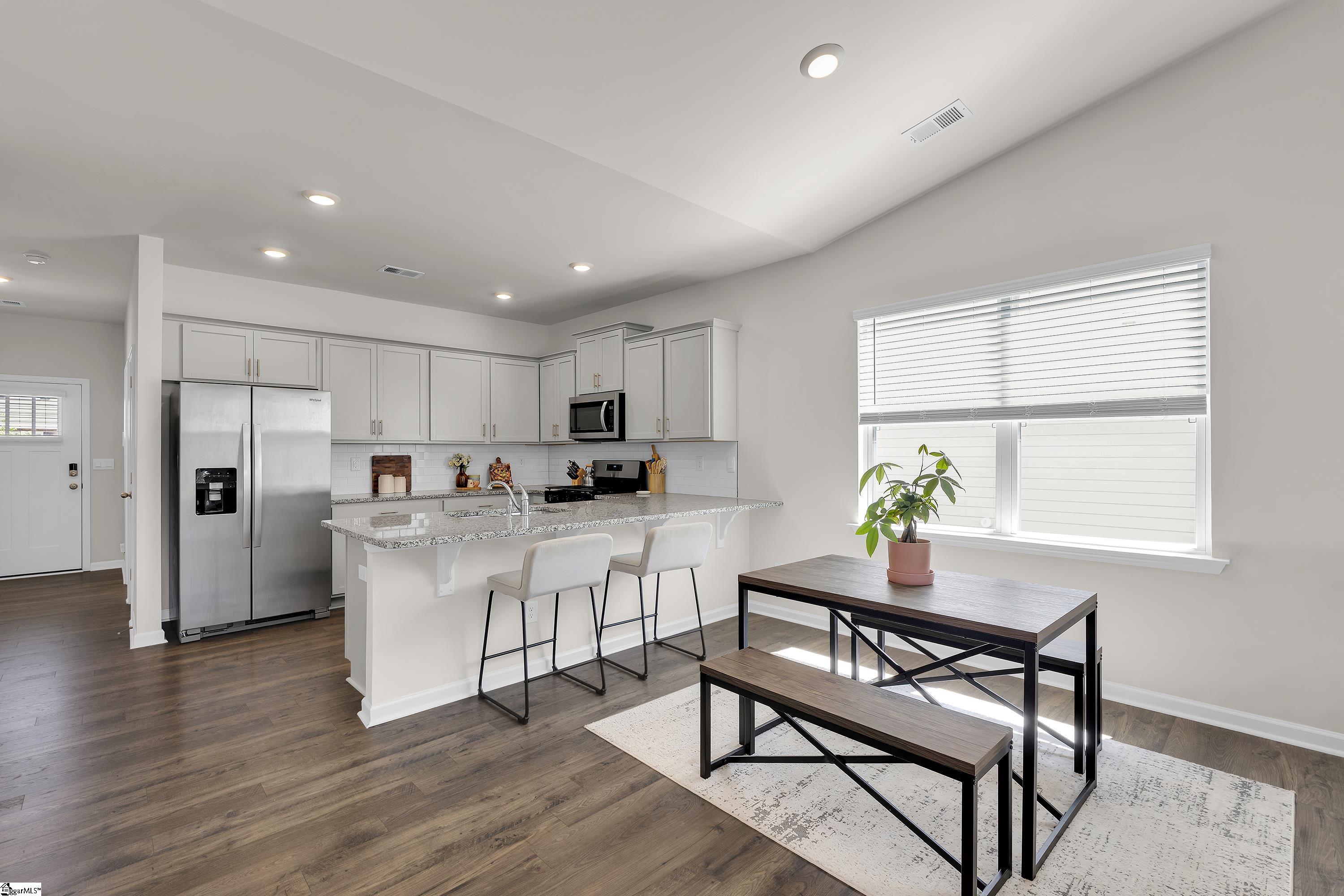 76 Oak Edge Lane Property Photo 4