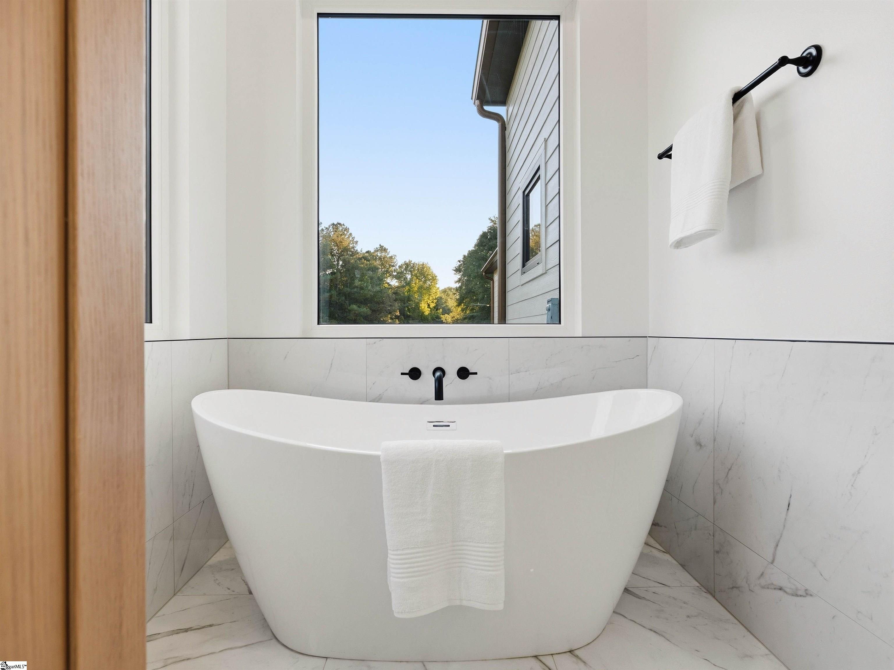 110 Marseille Drive Property Photo 30