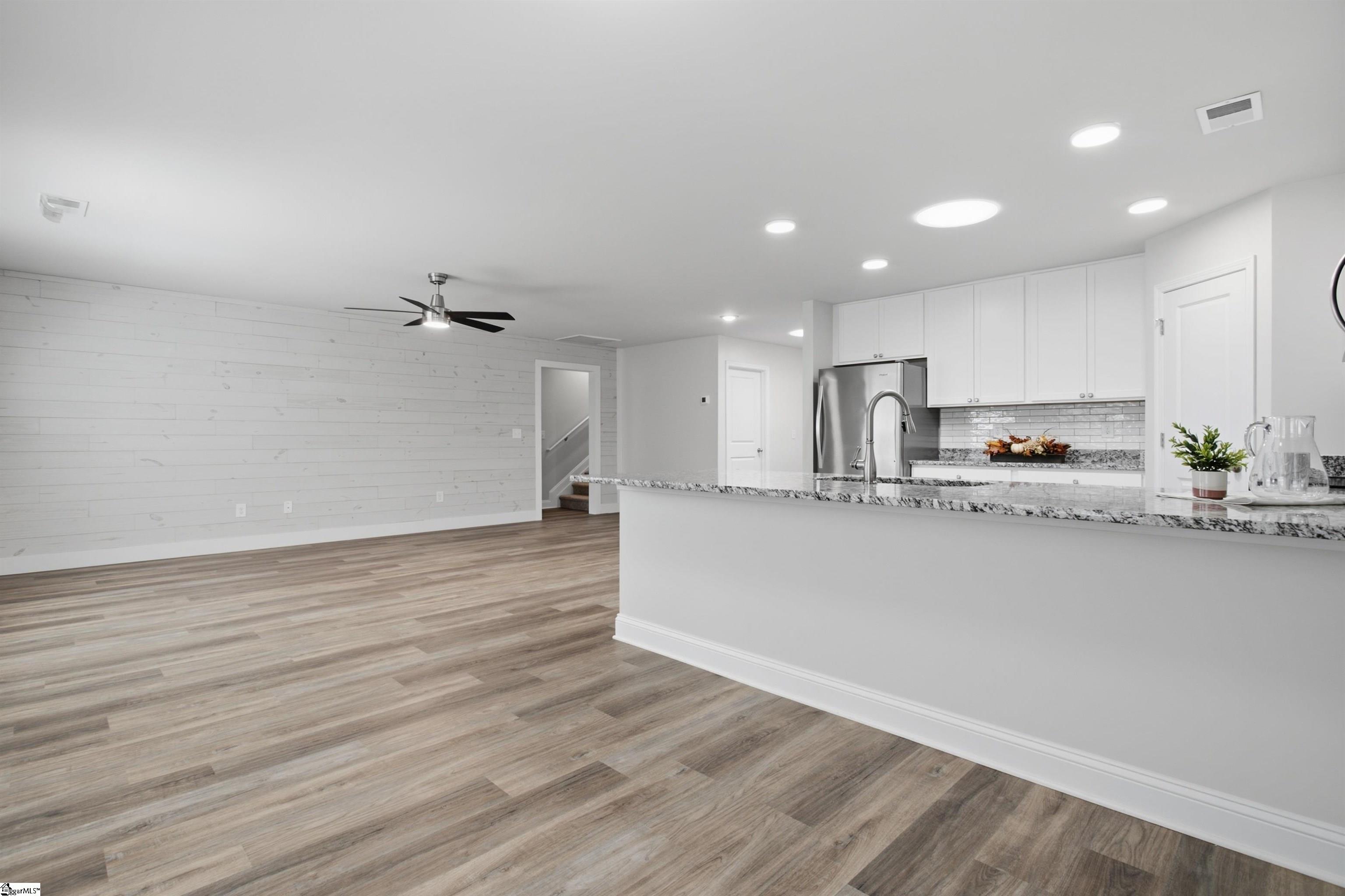 216 Woodfield Avenue Property Photo 10