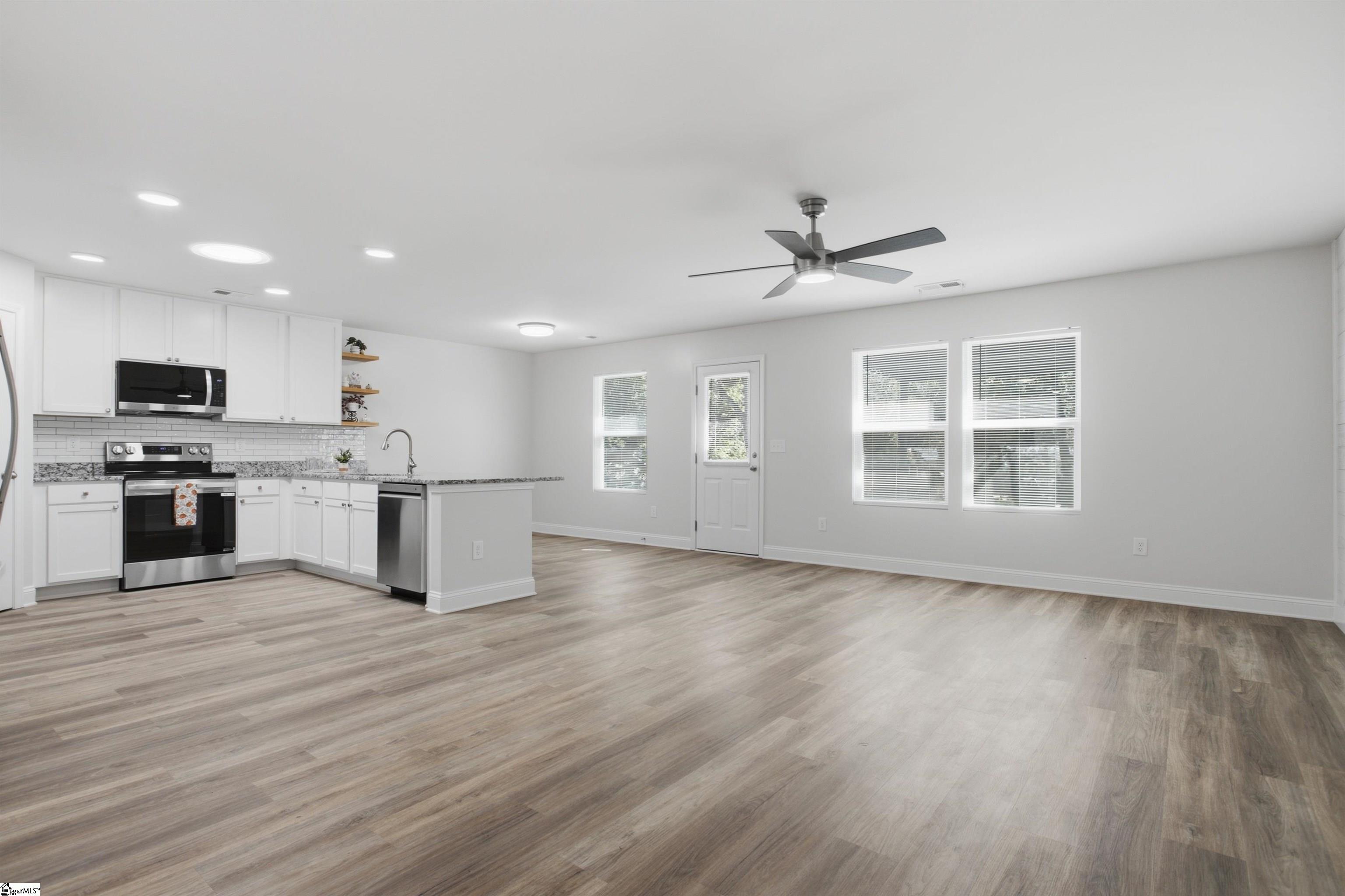 216 Woodfield Avenue Property Photo 12