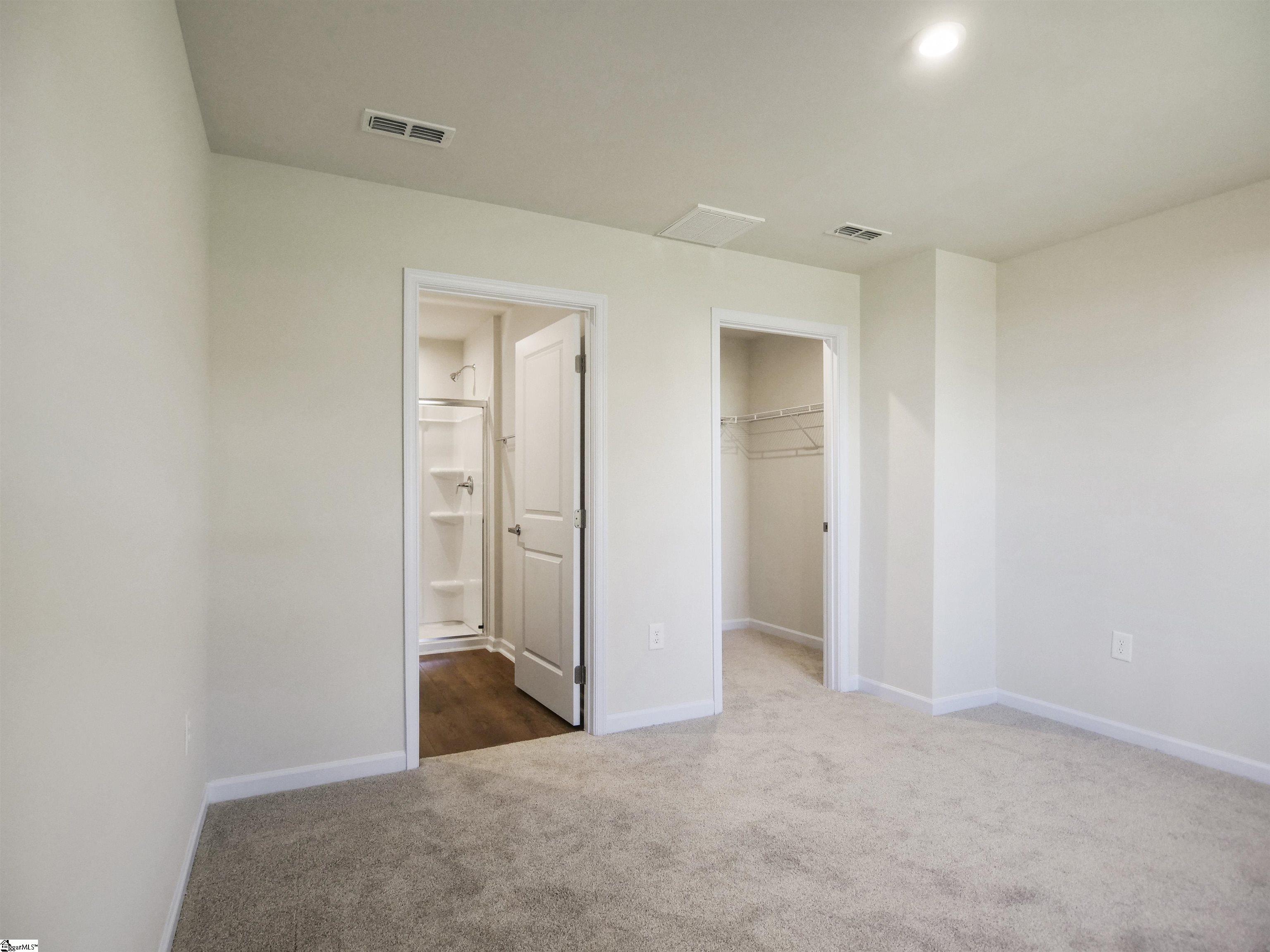 1606123 Property Photo 3