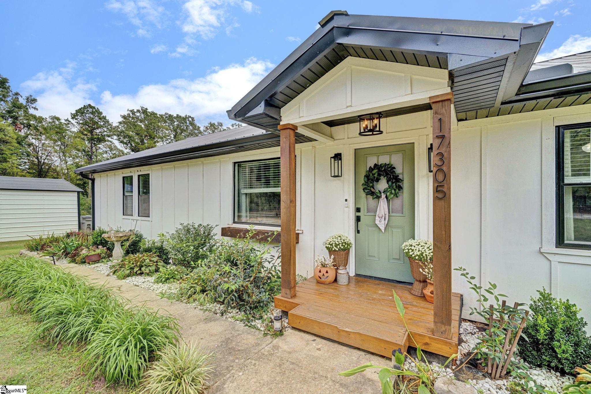 17305 Highway 76 West Property Photo 1