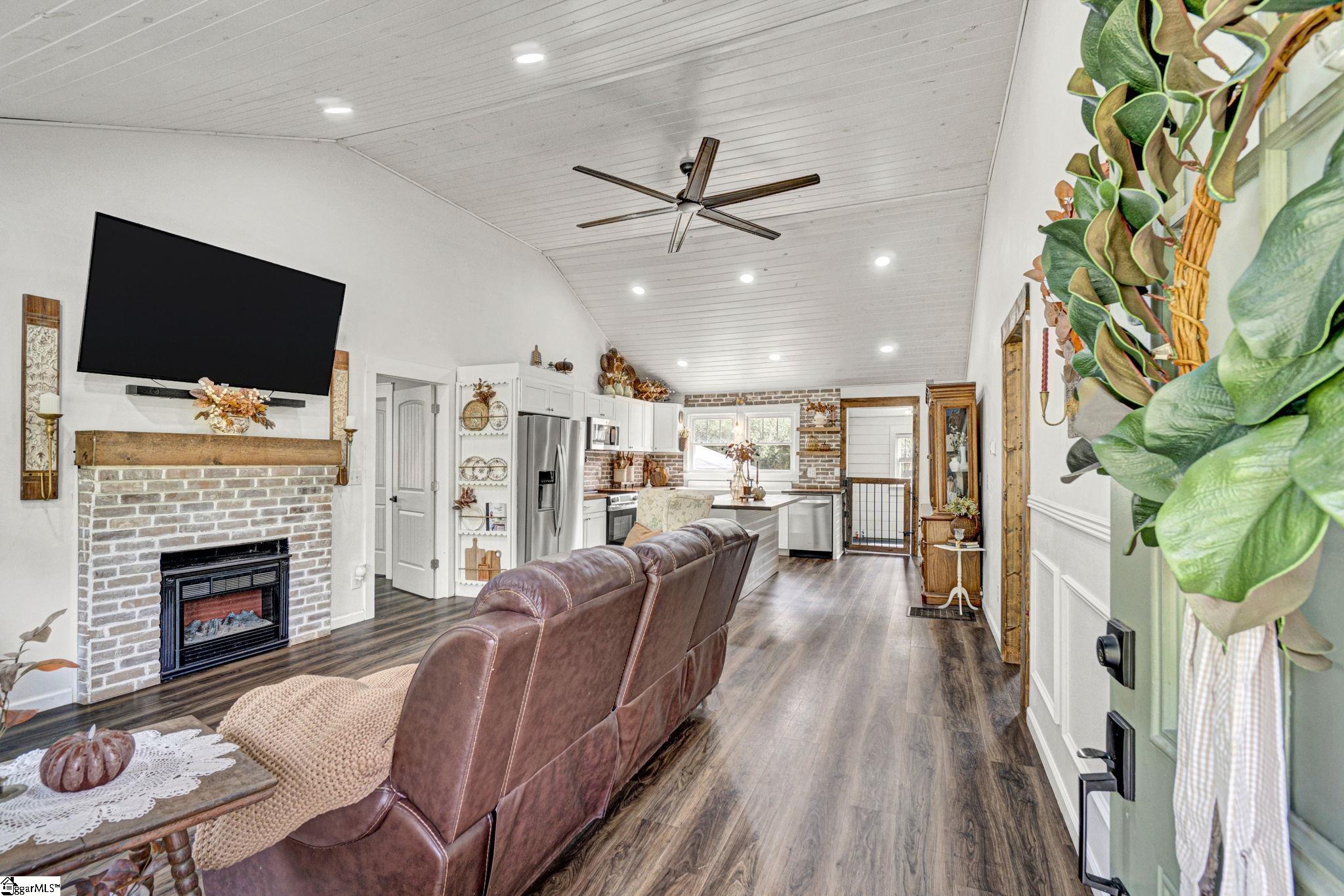 17305 Highway 76 West Property Photo 13