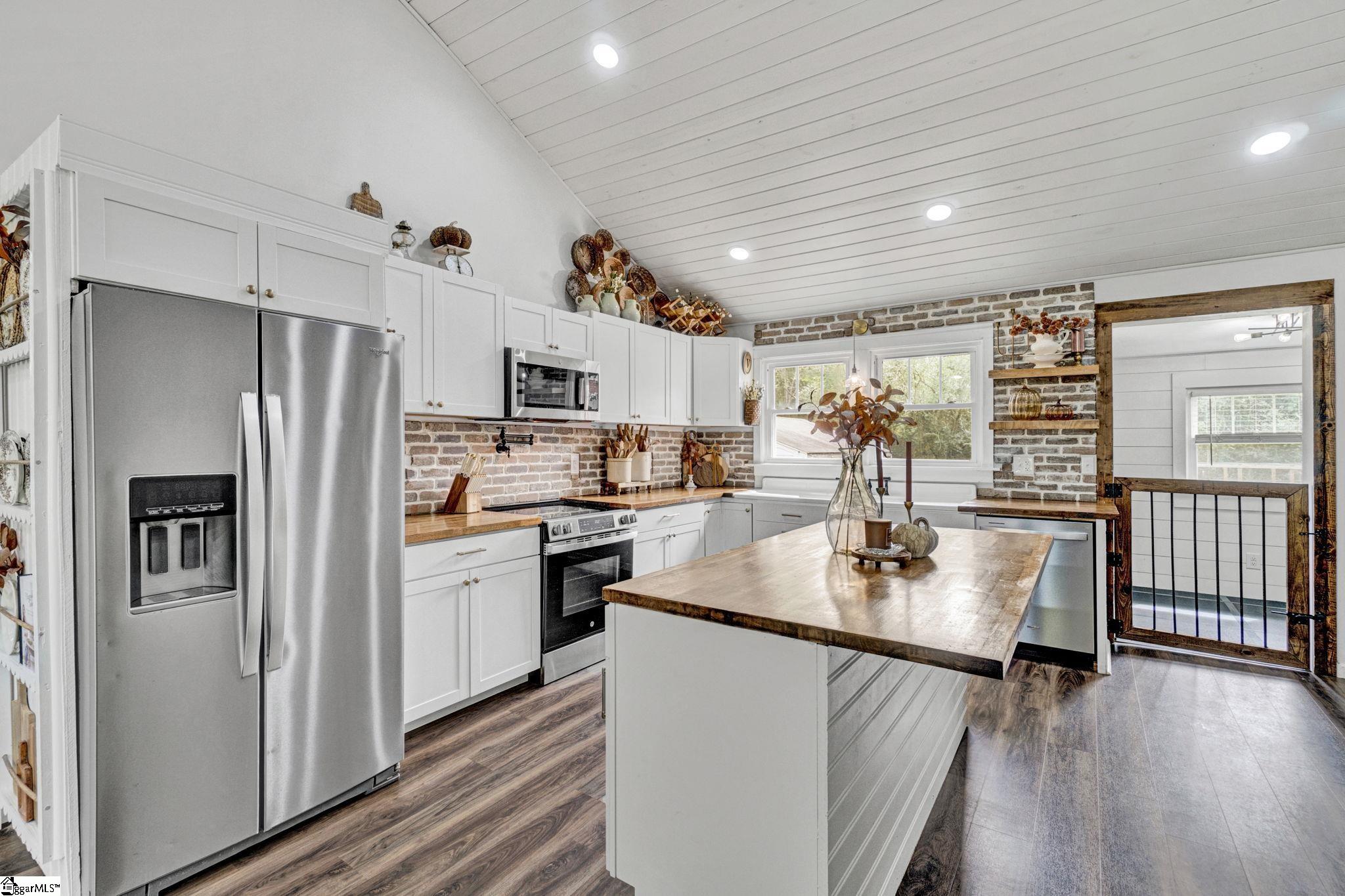 17305 Highway 76 West Property Photo 18