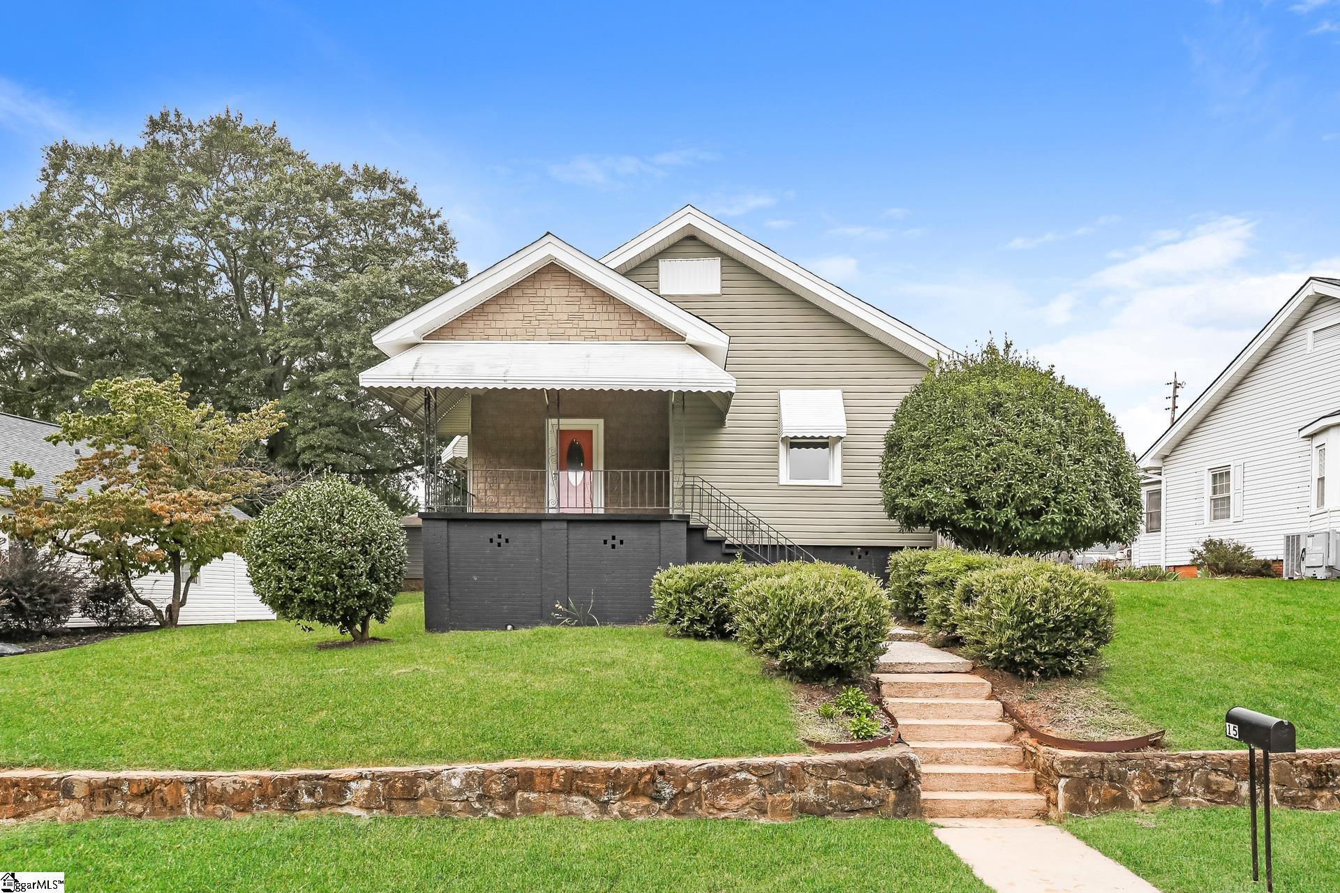 15 Crescent Street Property Photo 1