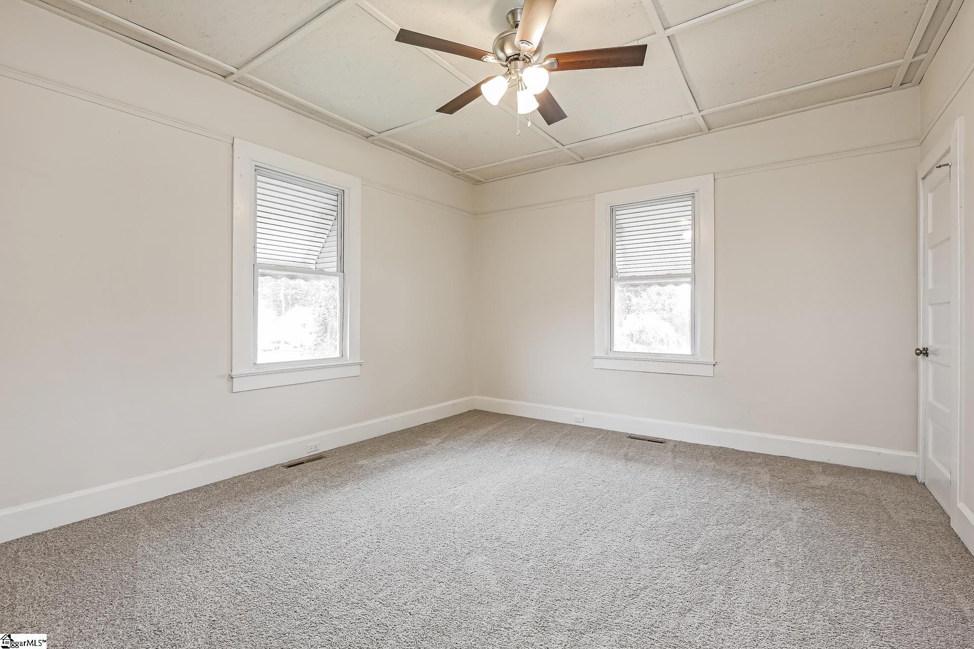 15 Crescent Street Property Photo 4