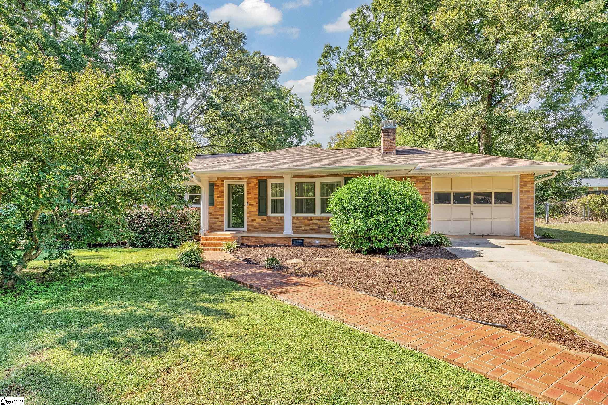 204 Brook Forest Drive Property Photo 1
