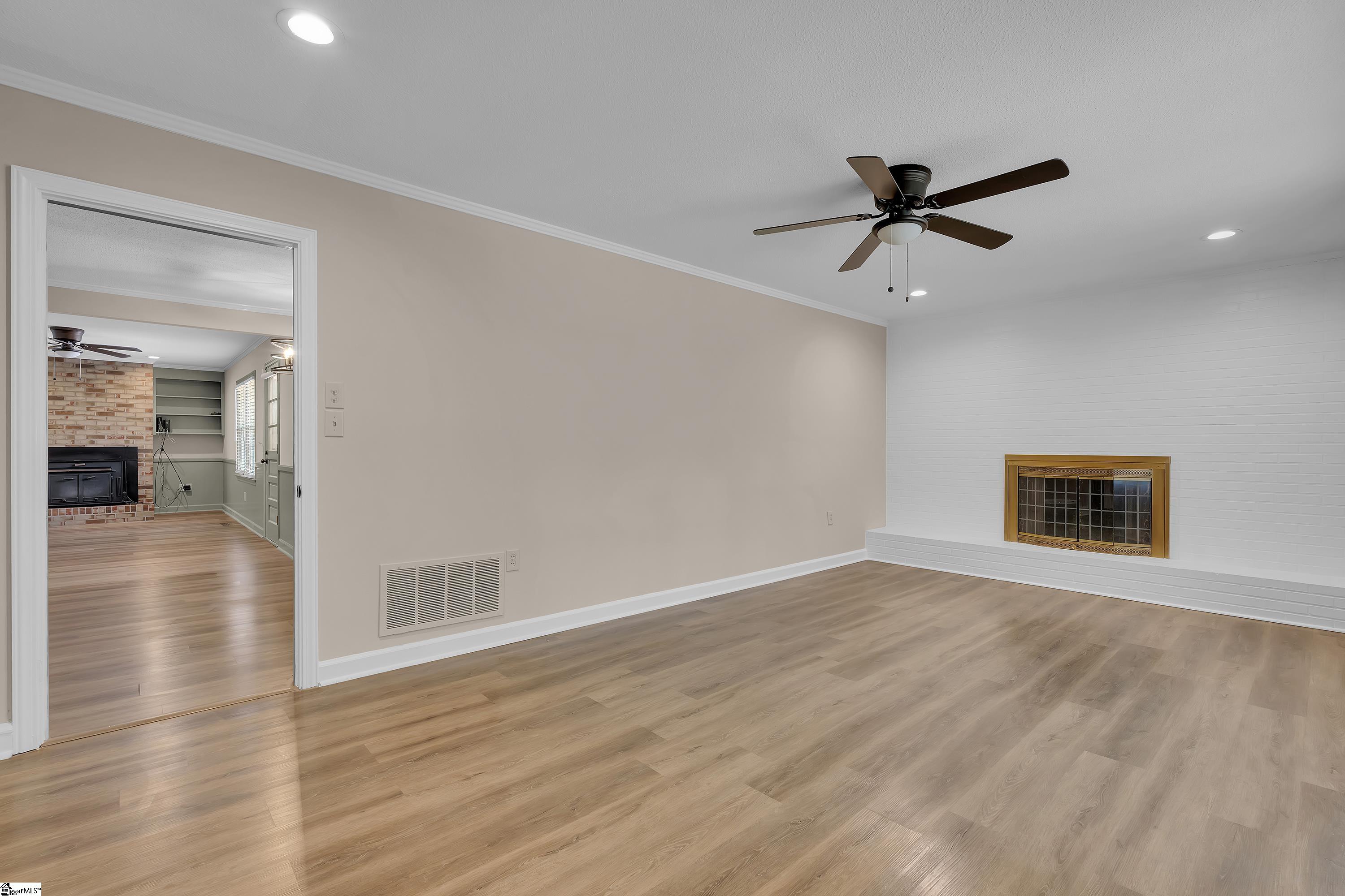 204 Brook Forest Drive Property Photo 4