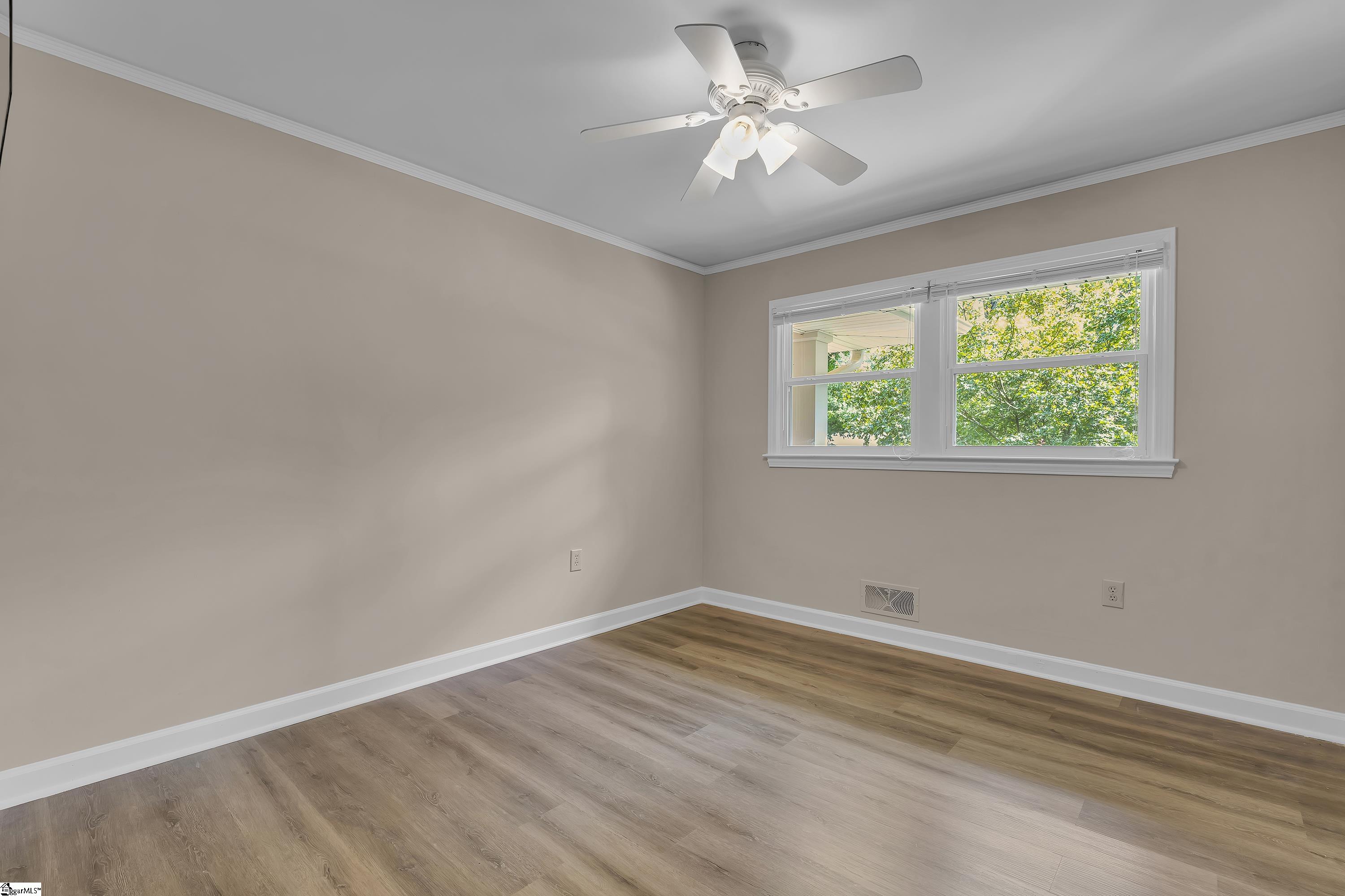 204 Brook Forest Drive Property Photo 15