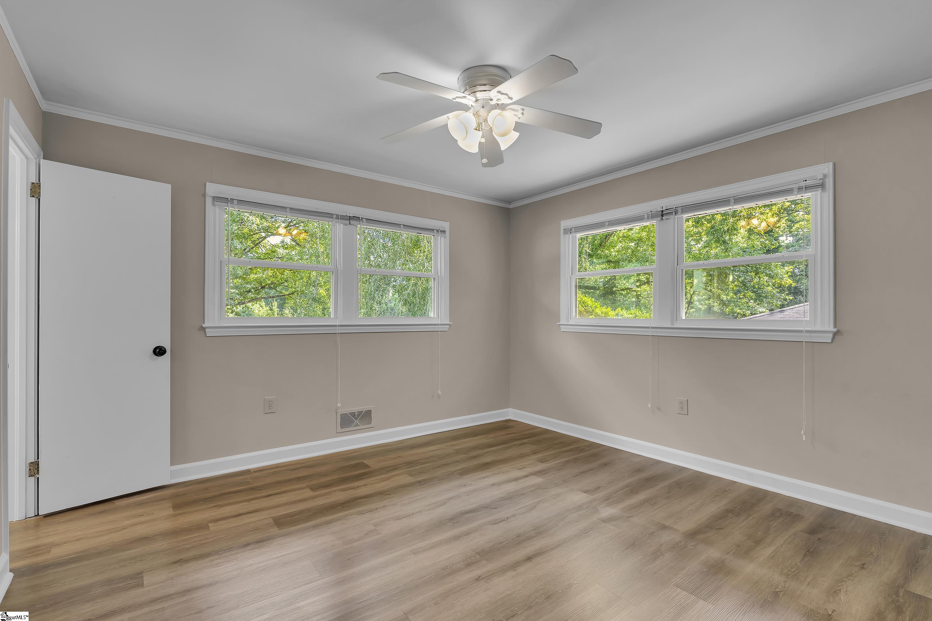 204 Brook Forest Drive Property Photo 17