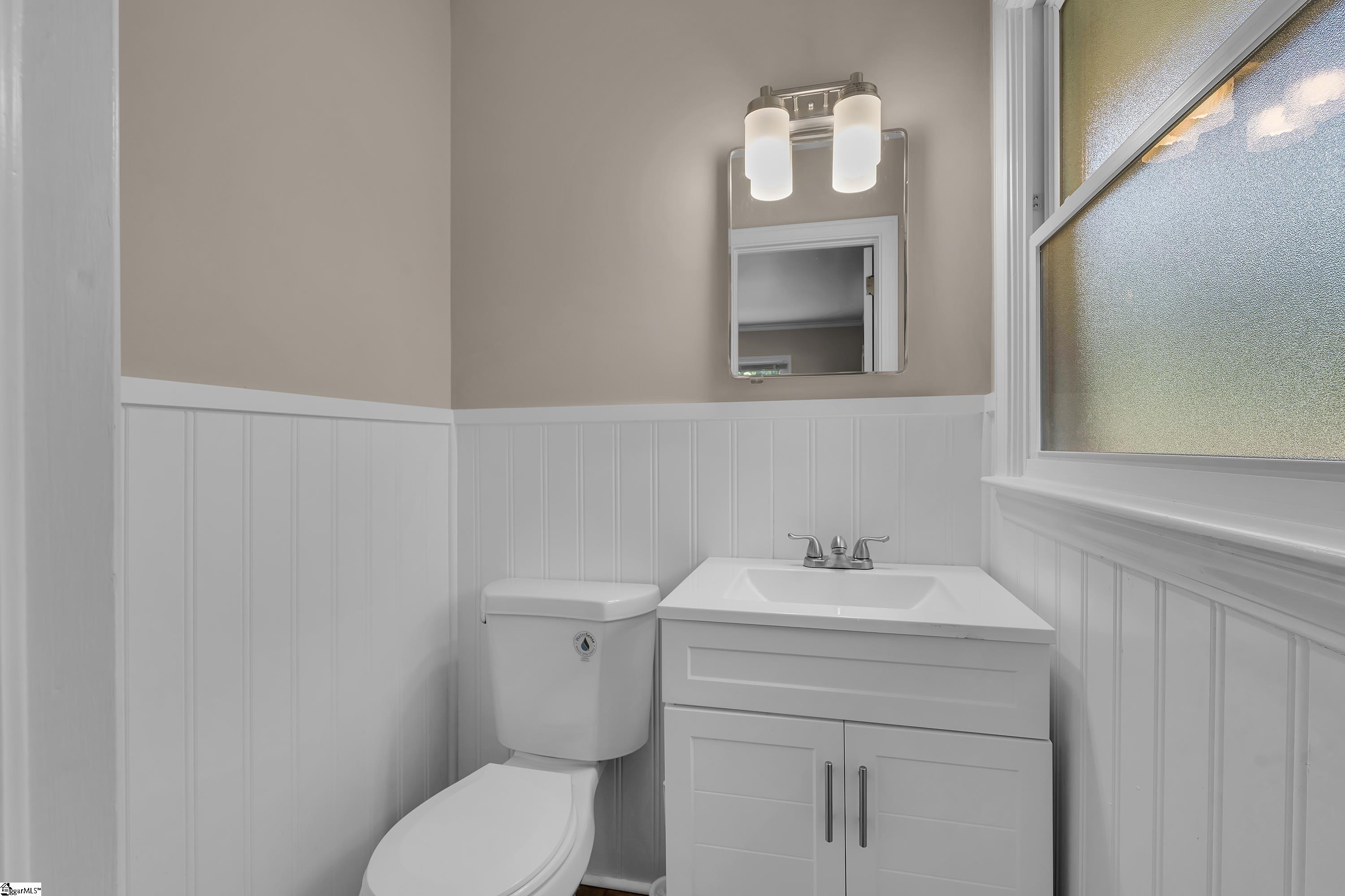 204 Brook Forest Drive Property Photo 19