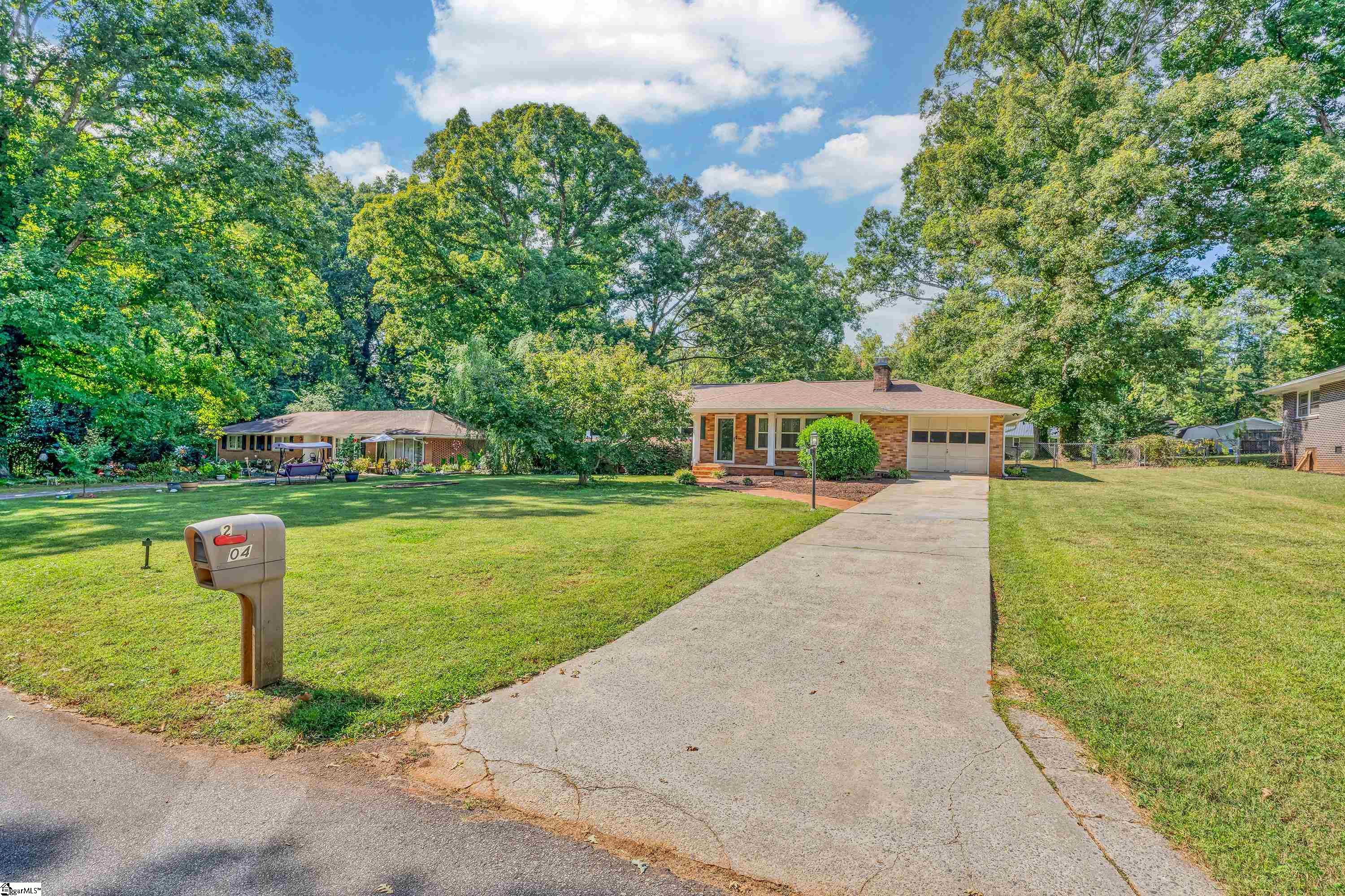 204 Brook Forest Drive Property Photo 22