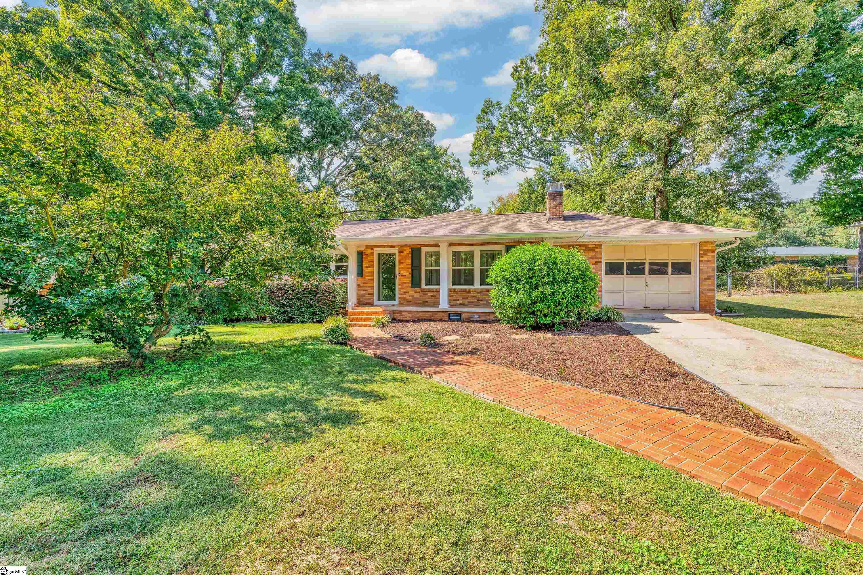 204 Brook Forest Drive Property Photo 24
